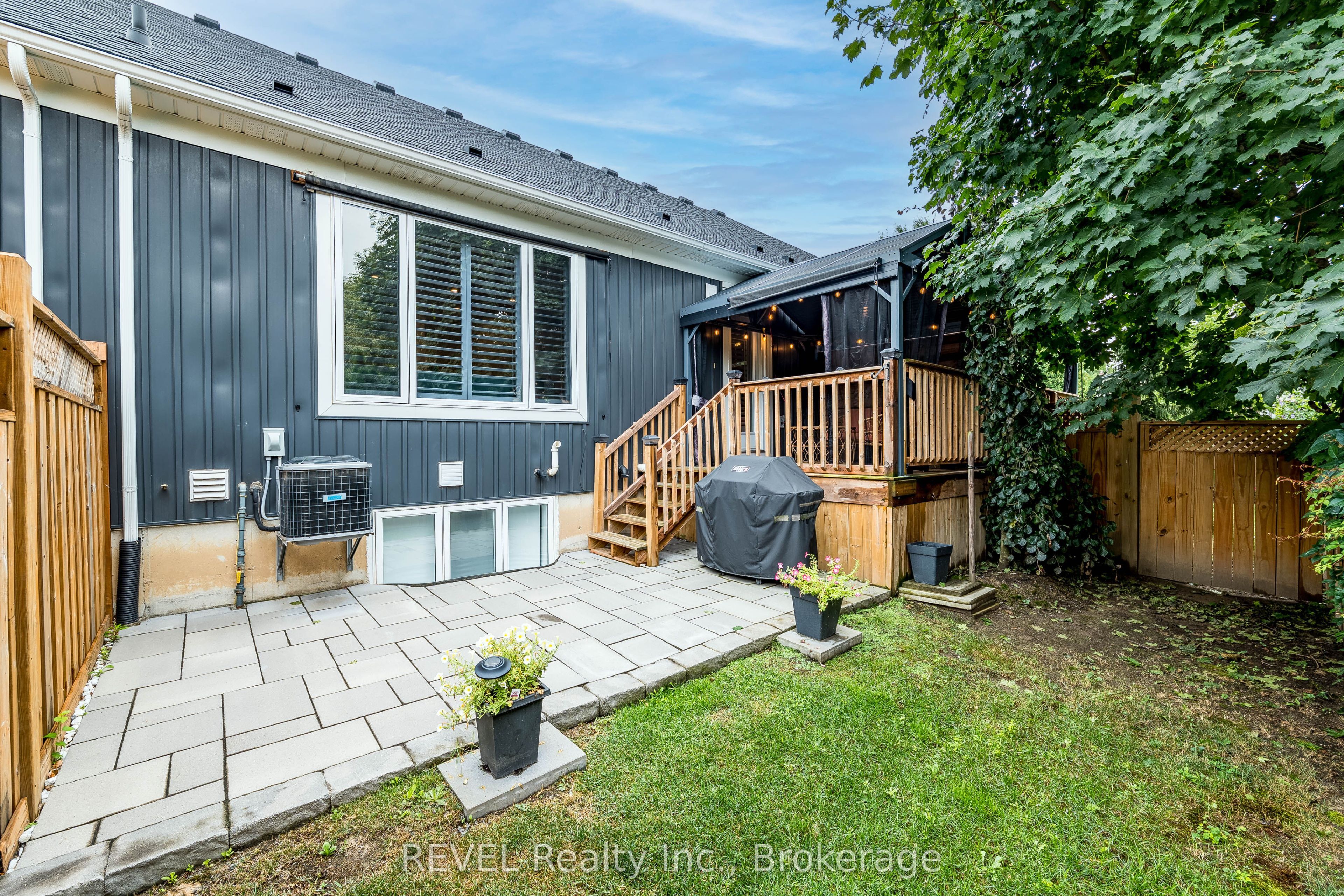18 Princeton Common Street Property Photo 40