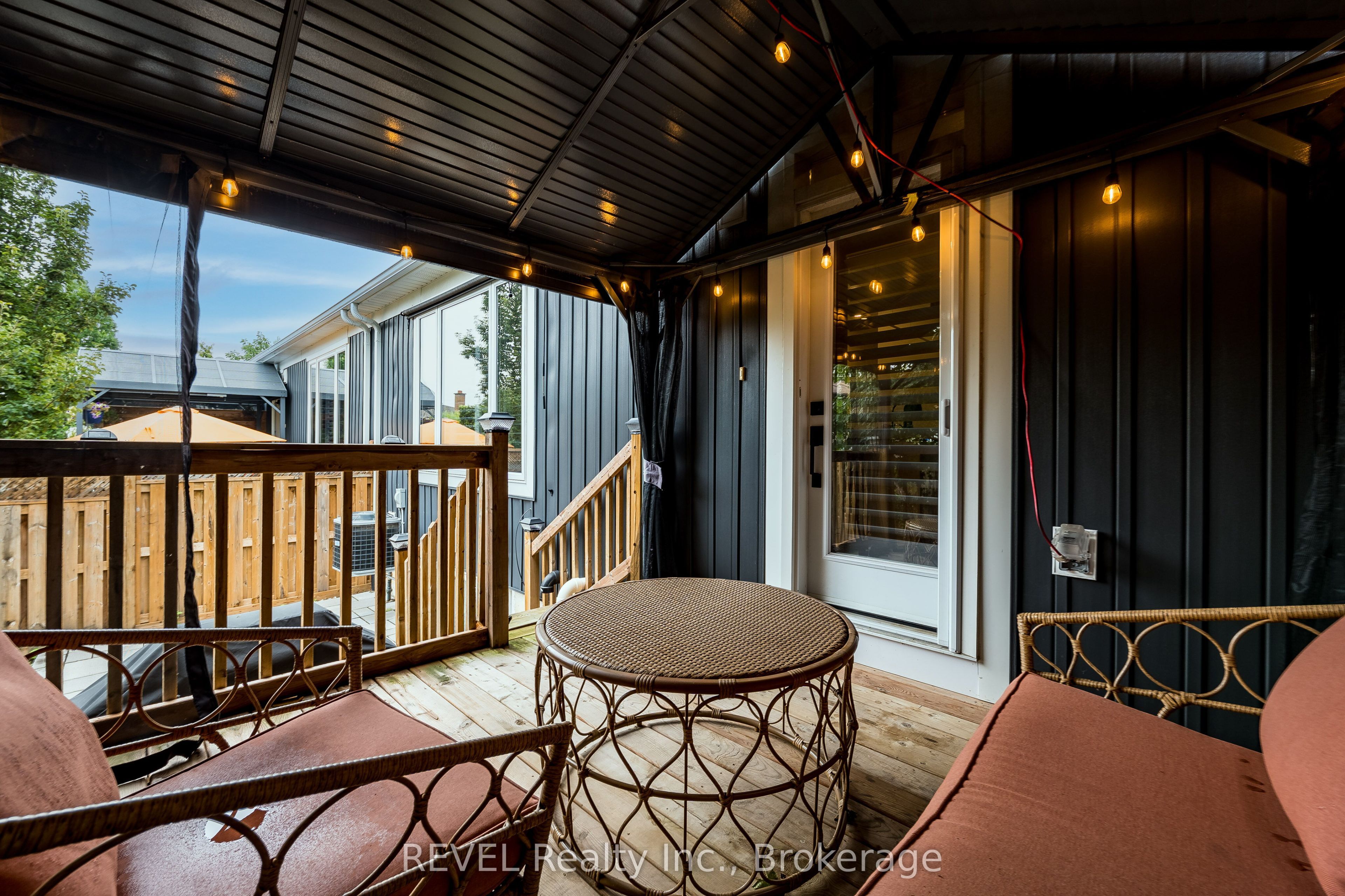 18 Princeton Common Street Property Photo 44