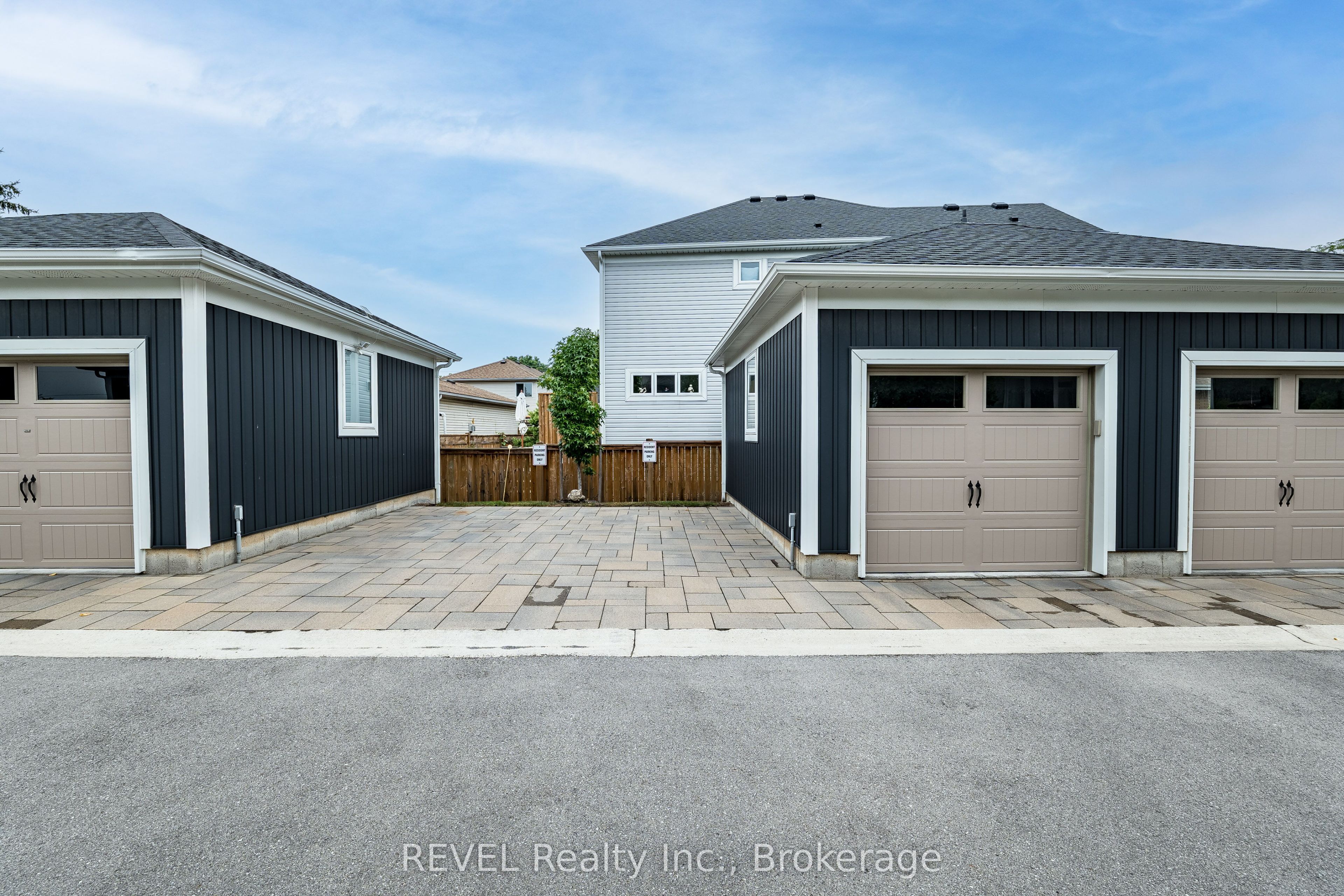 18 Princeton Common Street Property Photo 46