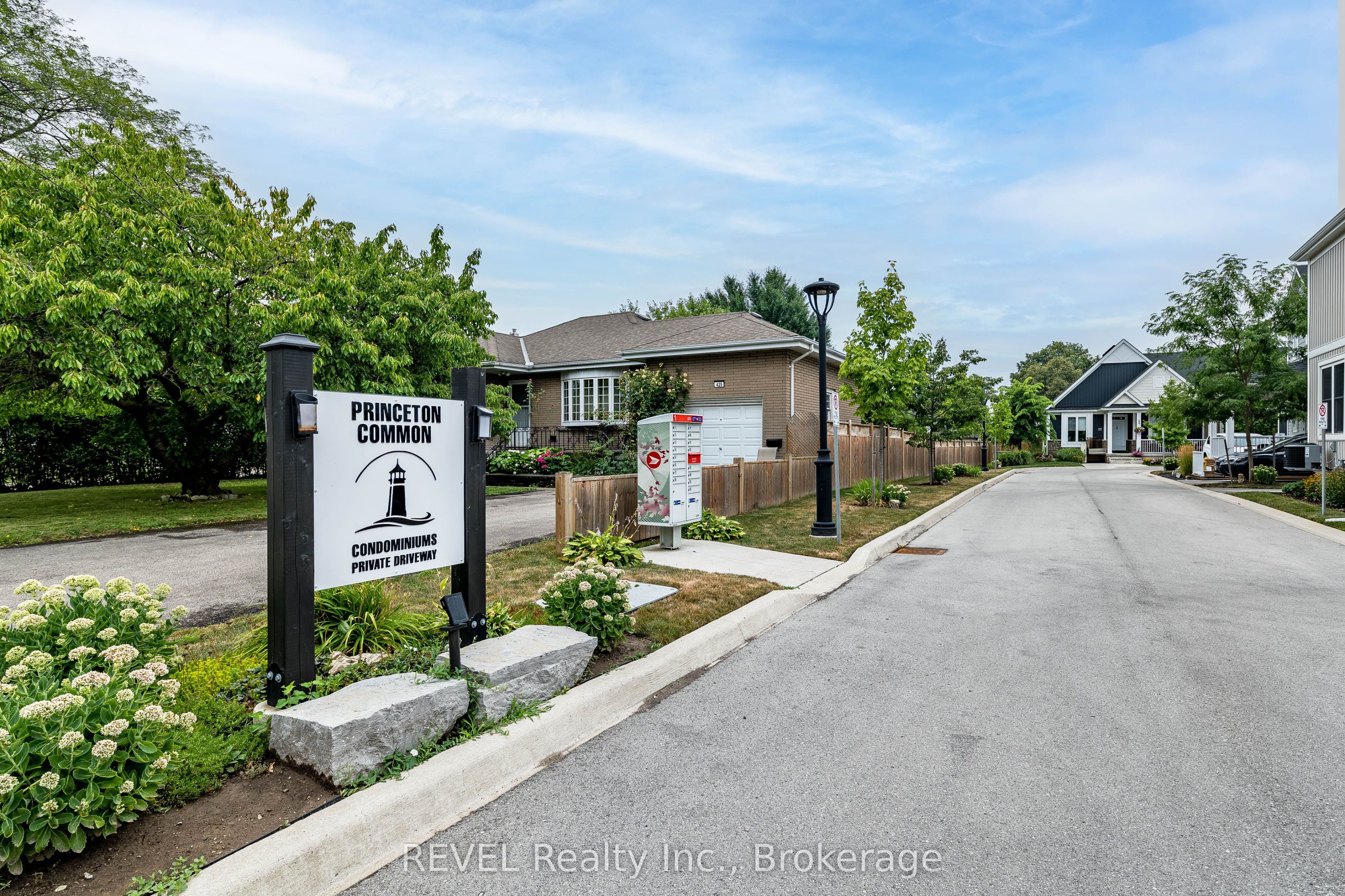 18 Princeton Common Street Property Photo 48