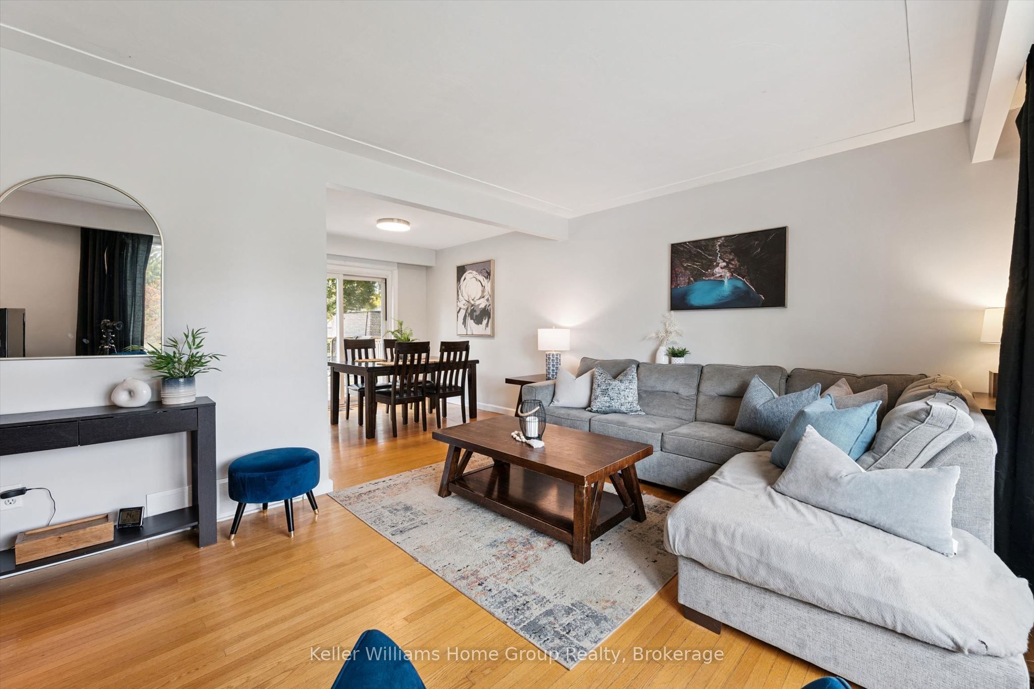 51 Lonsdale Drive Property Photo 10