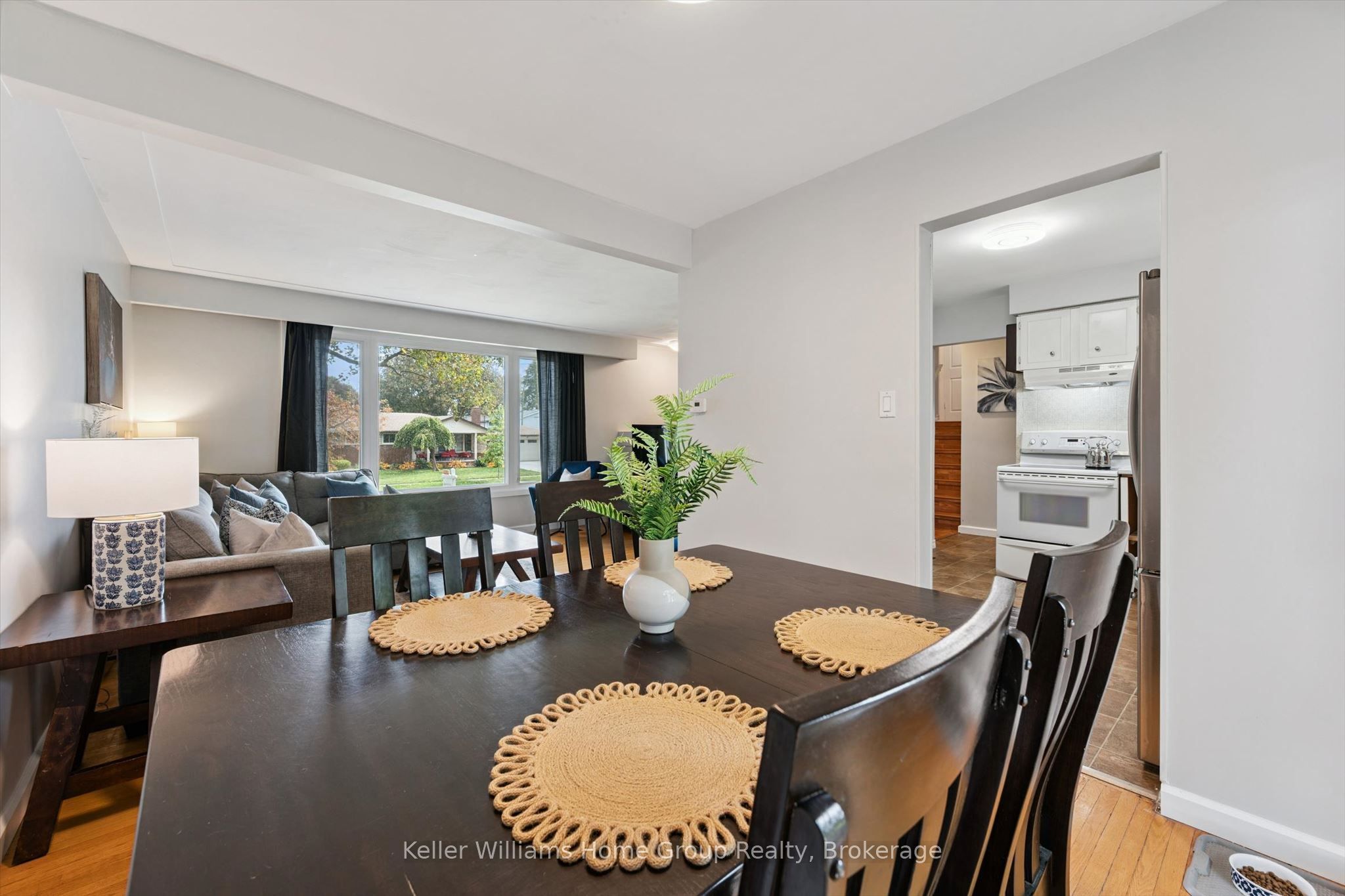51 Lonsdale Drive Property Photo 12