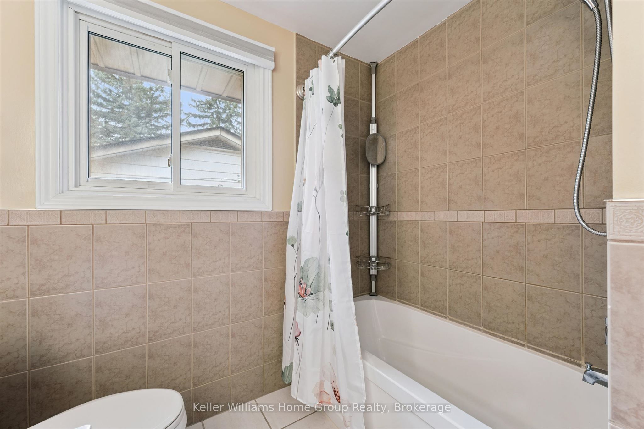 51 Lonsdale Drive Property Photo 26