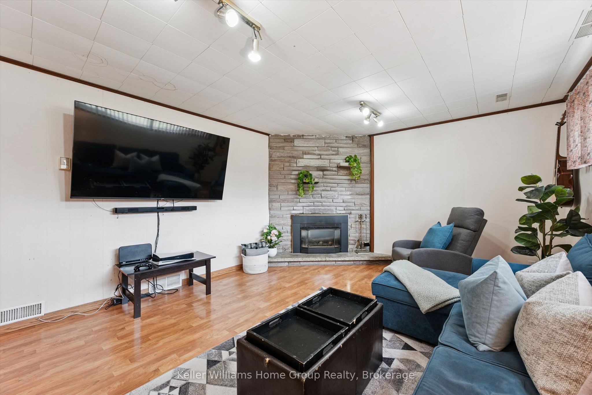 51 Lonsdale Drive Property Photo 28