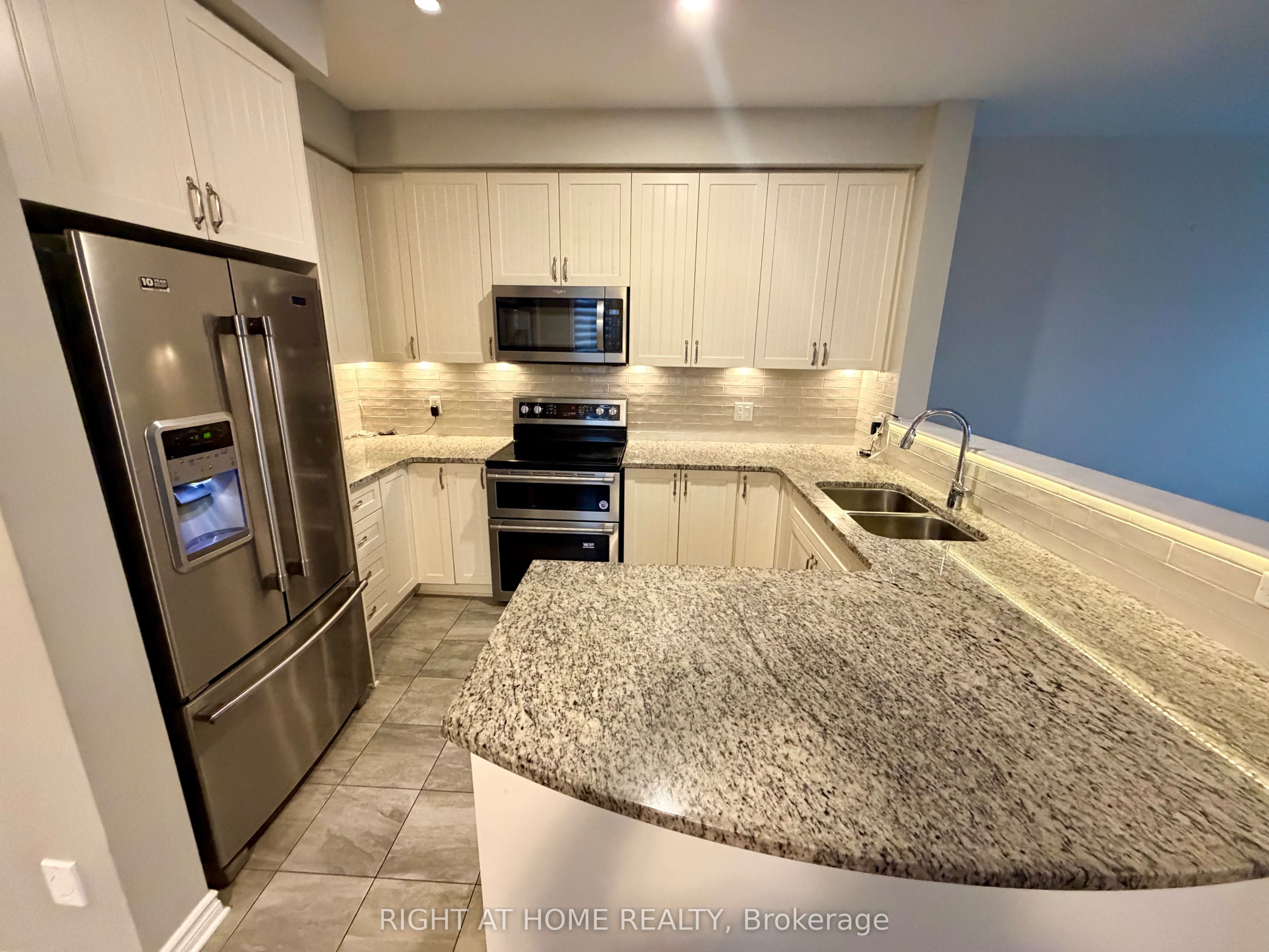 1071 Cobble Hill Drive Property Photo 6