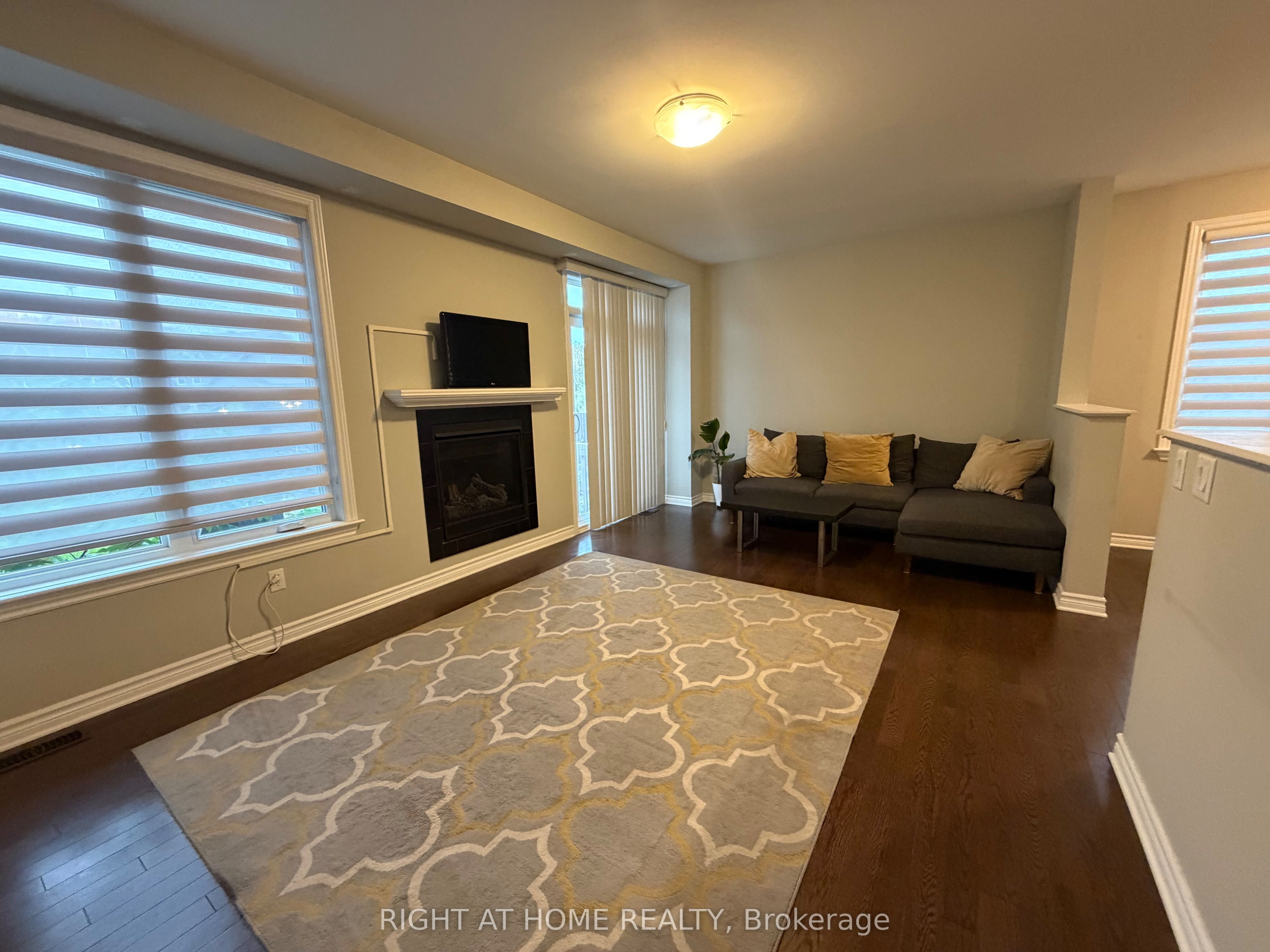 1071 Cobble Hill Drive Property Photo 7