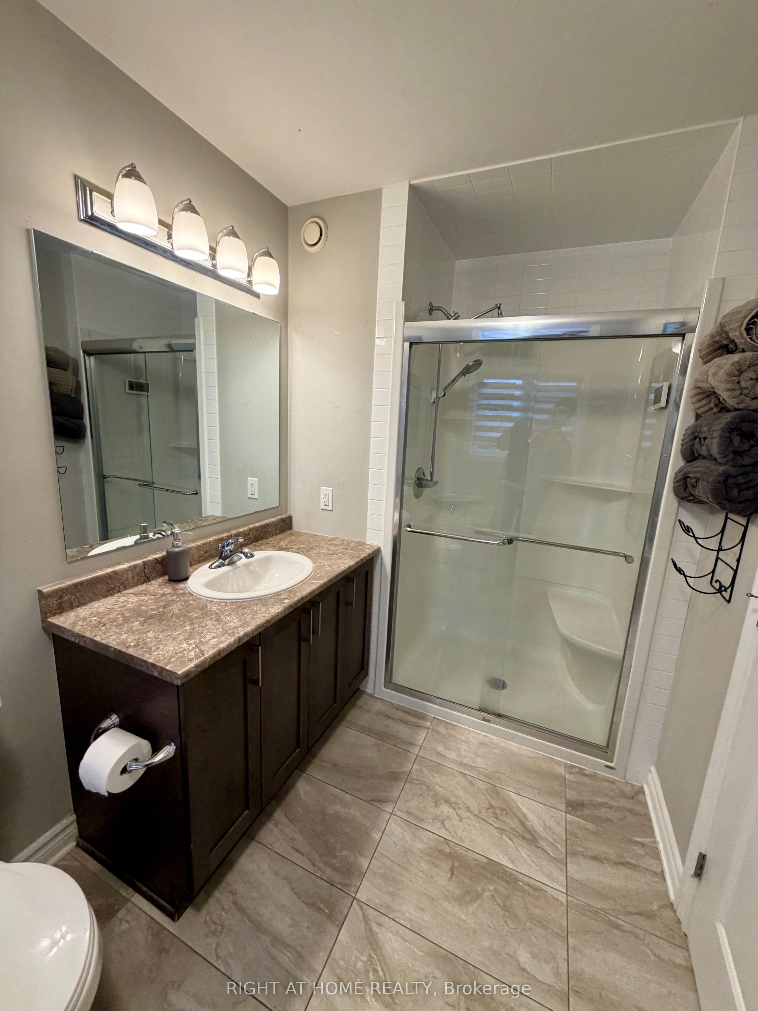 1071 Cobble Hill Drive Property Photo 18