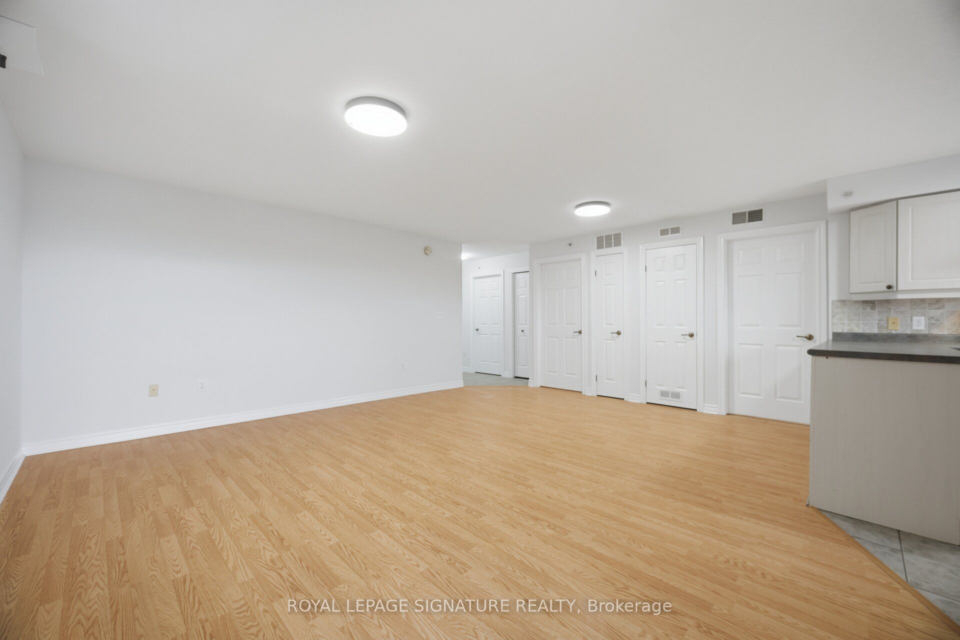 415 Grange Road 411 Property Photo 15