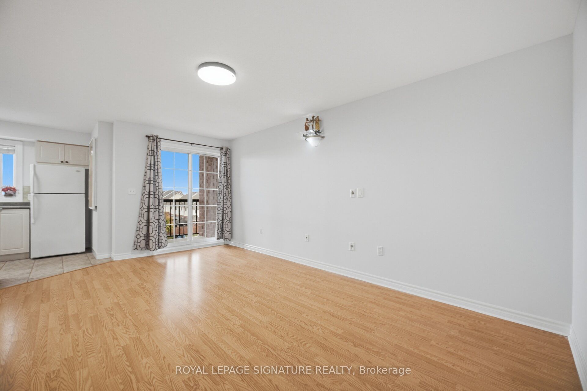 415 Grange Road 411 Property Photo 16