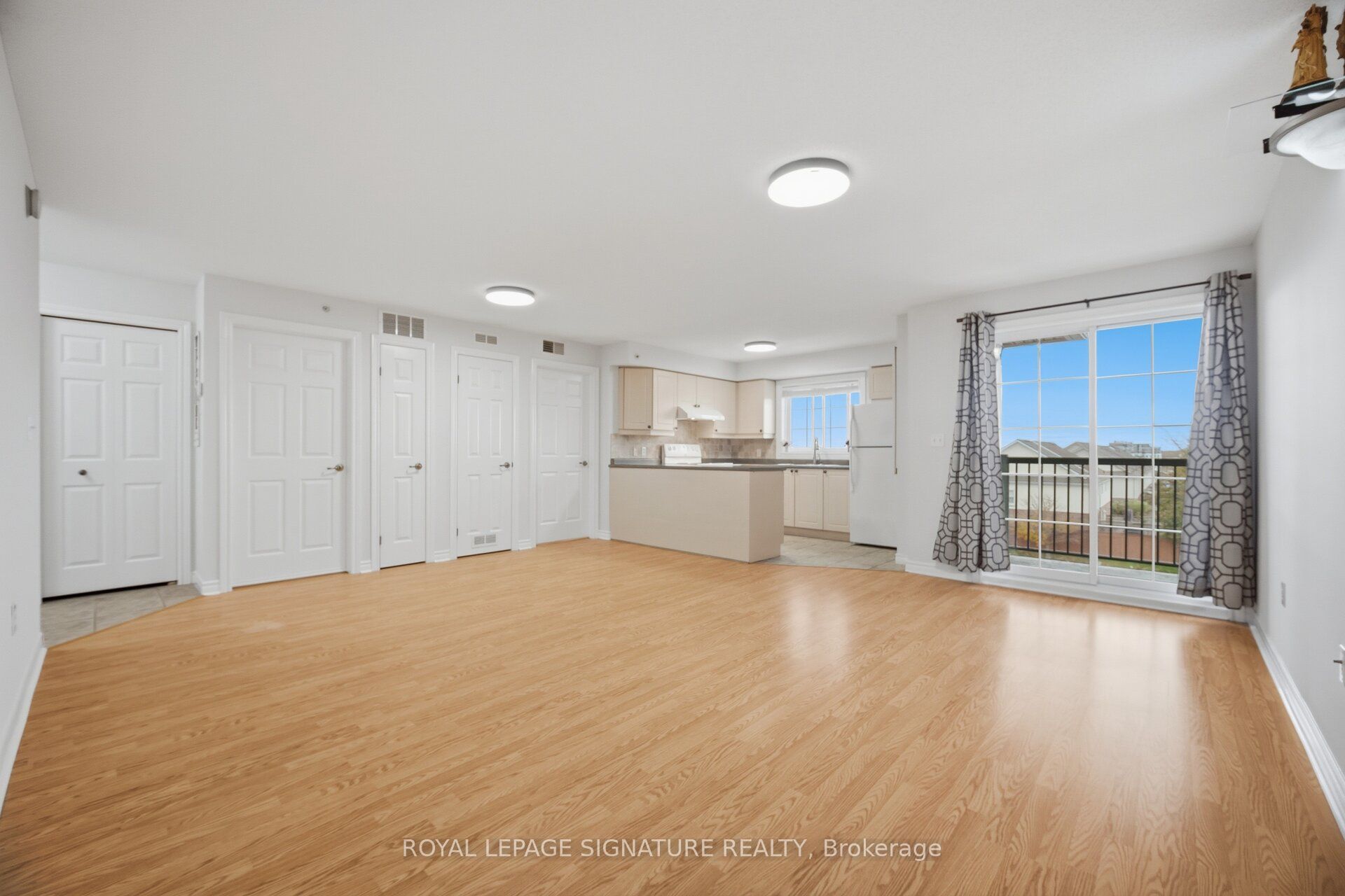 415 Grange Road 411 Property Photo 17