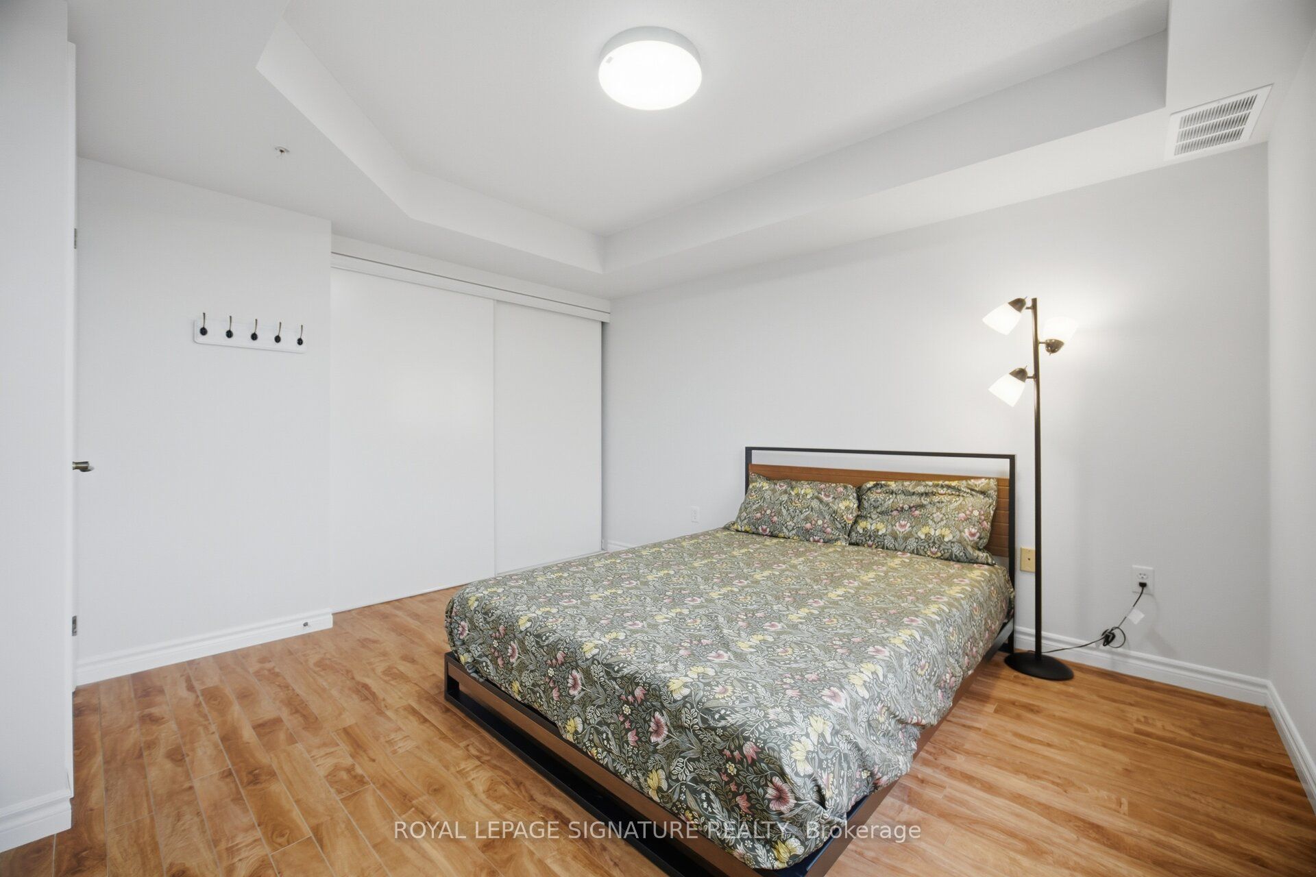 415 Grange Road 411 Property Photo 29
