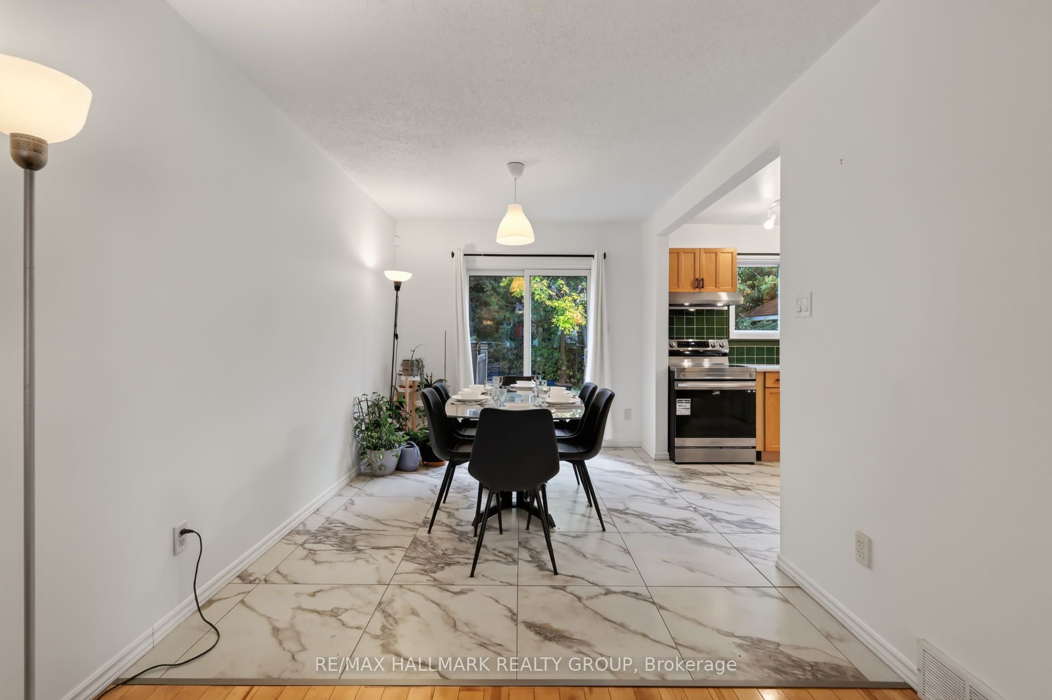 2434 Braeburn Place Property Photo 5