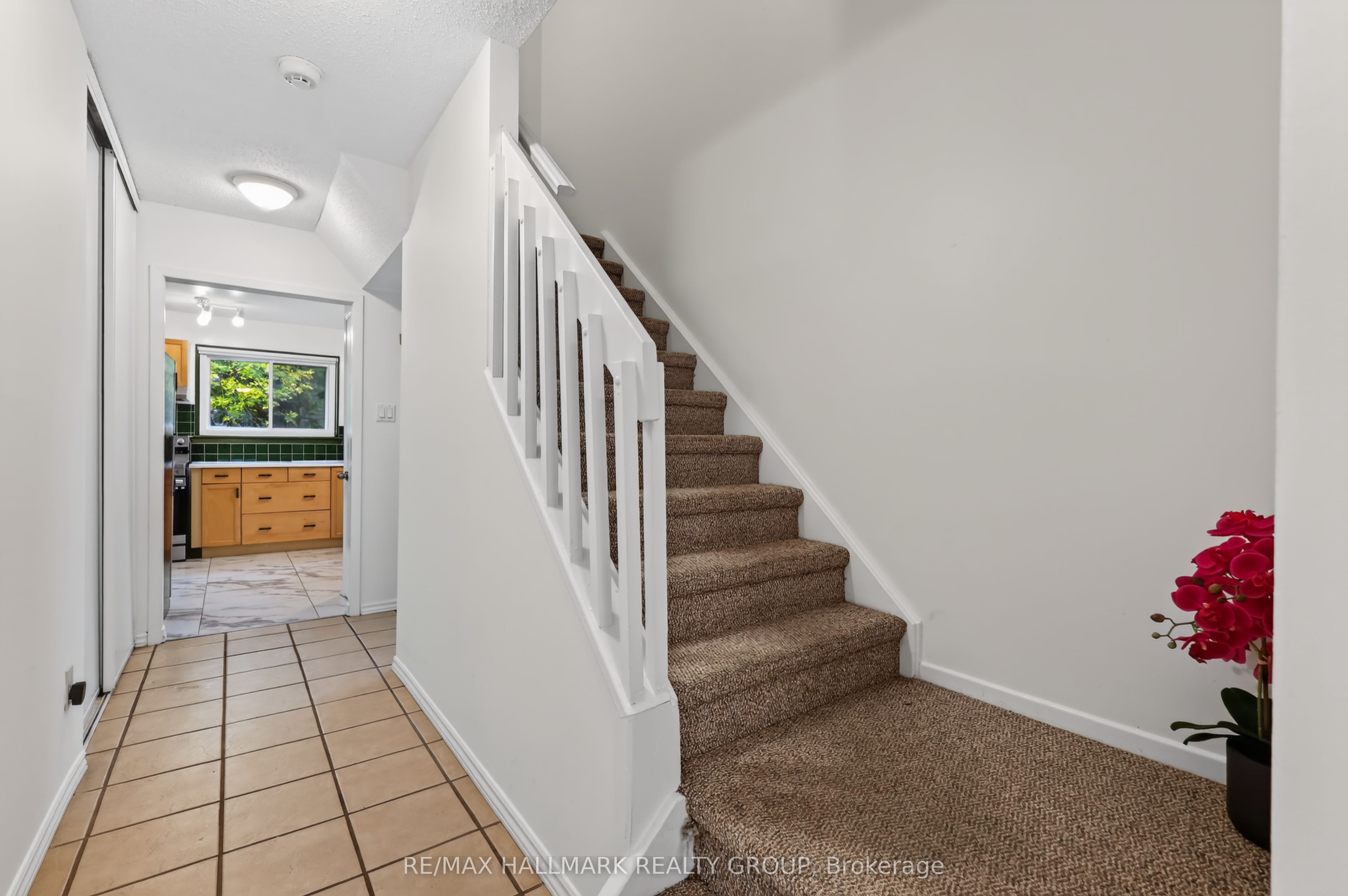 2434 Braeburn Place Property Photo 10