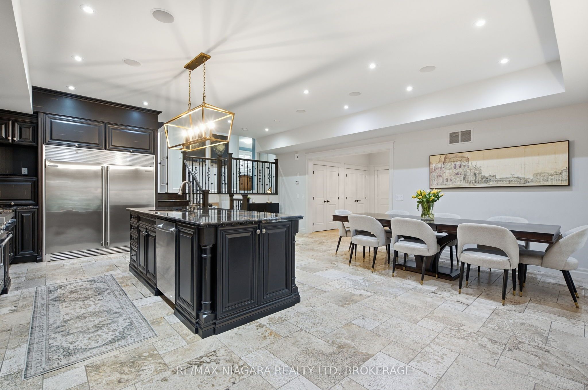 13 Royal Henley Boulevard Property Photo 7