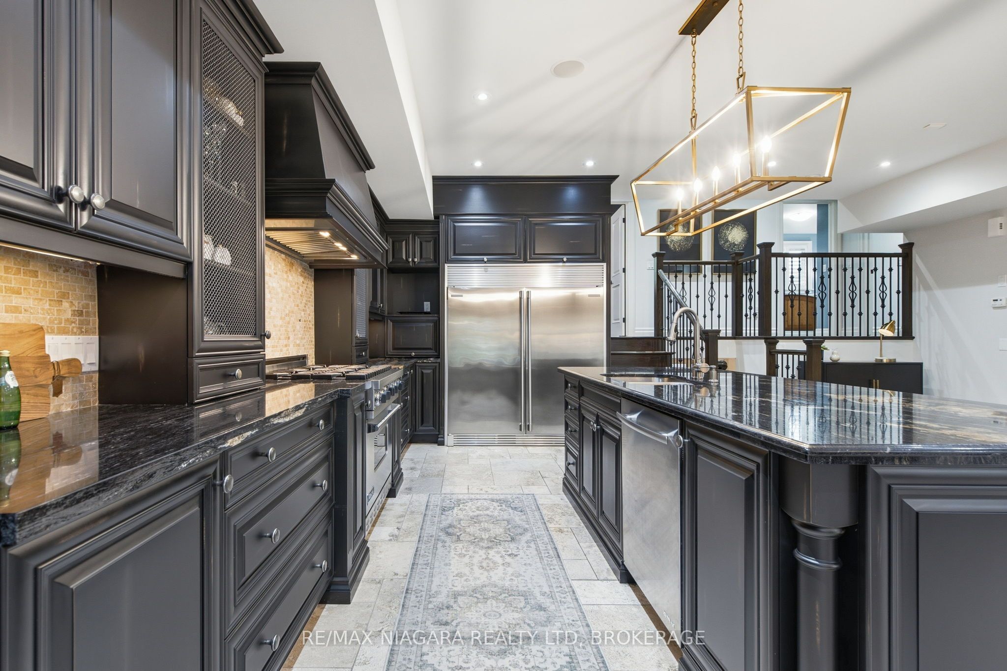 13 Royal Henley Boulevard Property Photo 8