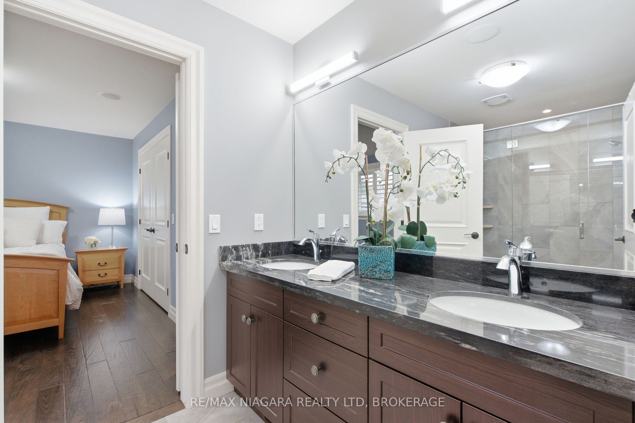 13 Royal Henley Boulevard Property Photo 16