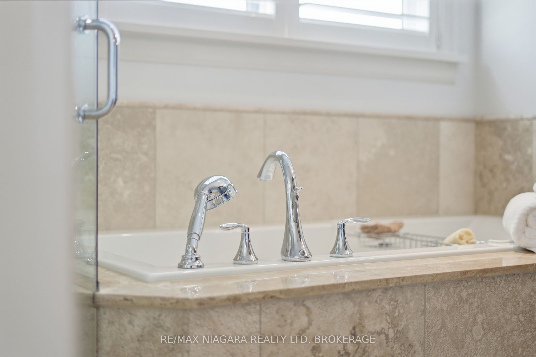 13 Royal Henley Boulevard Property Photo 22