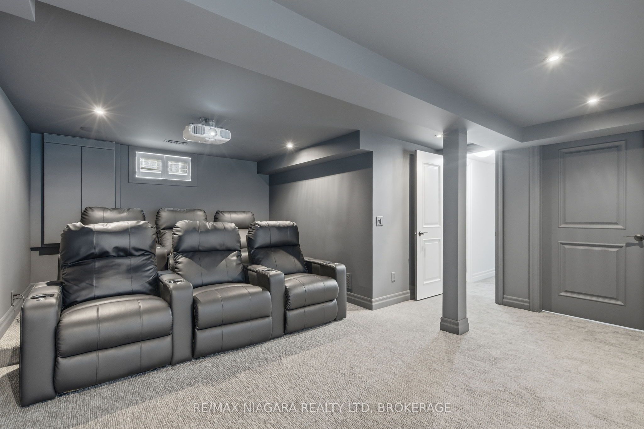13 Royal Henley Boulevard Property Photo 26