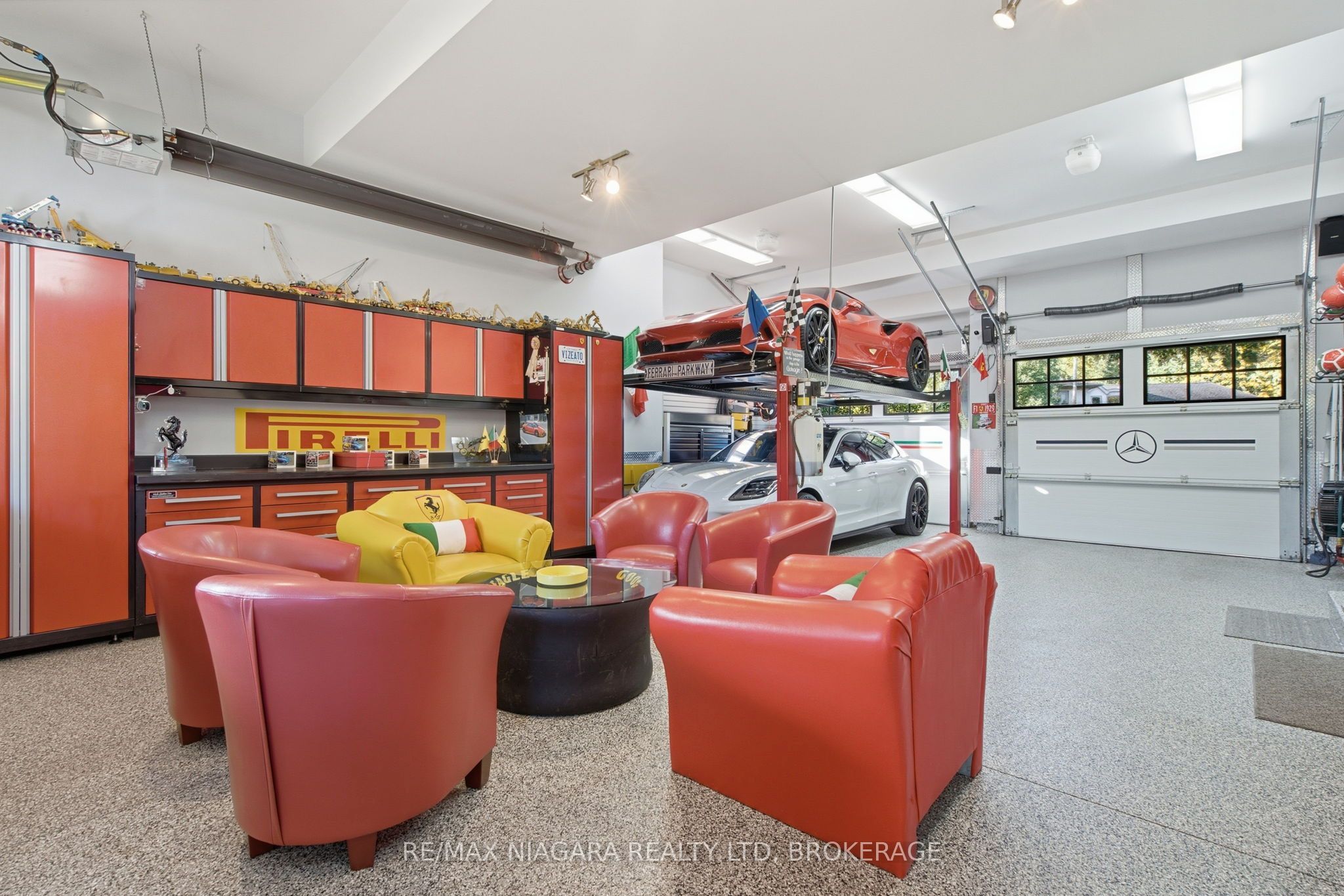 13 Royal Henley Boulevard Property Photo 28
