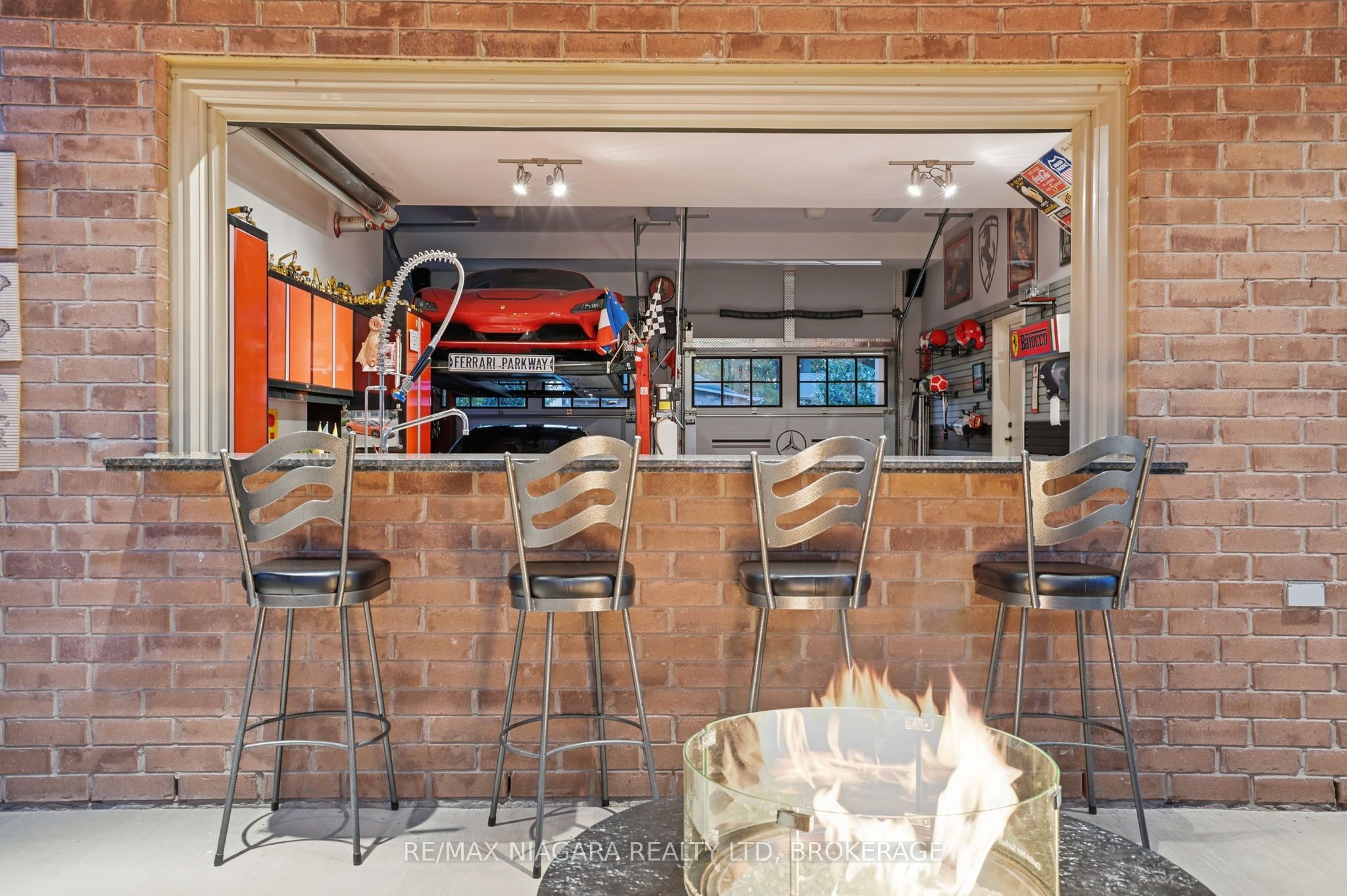 13 Royal Henley Boulevard Property Photo 32