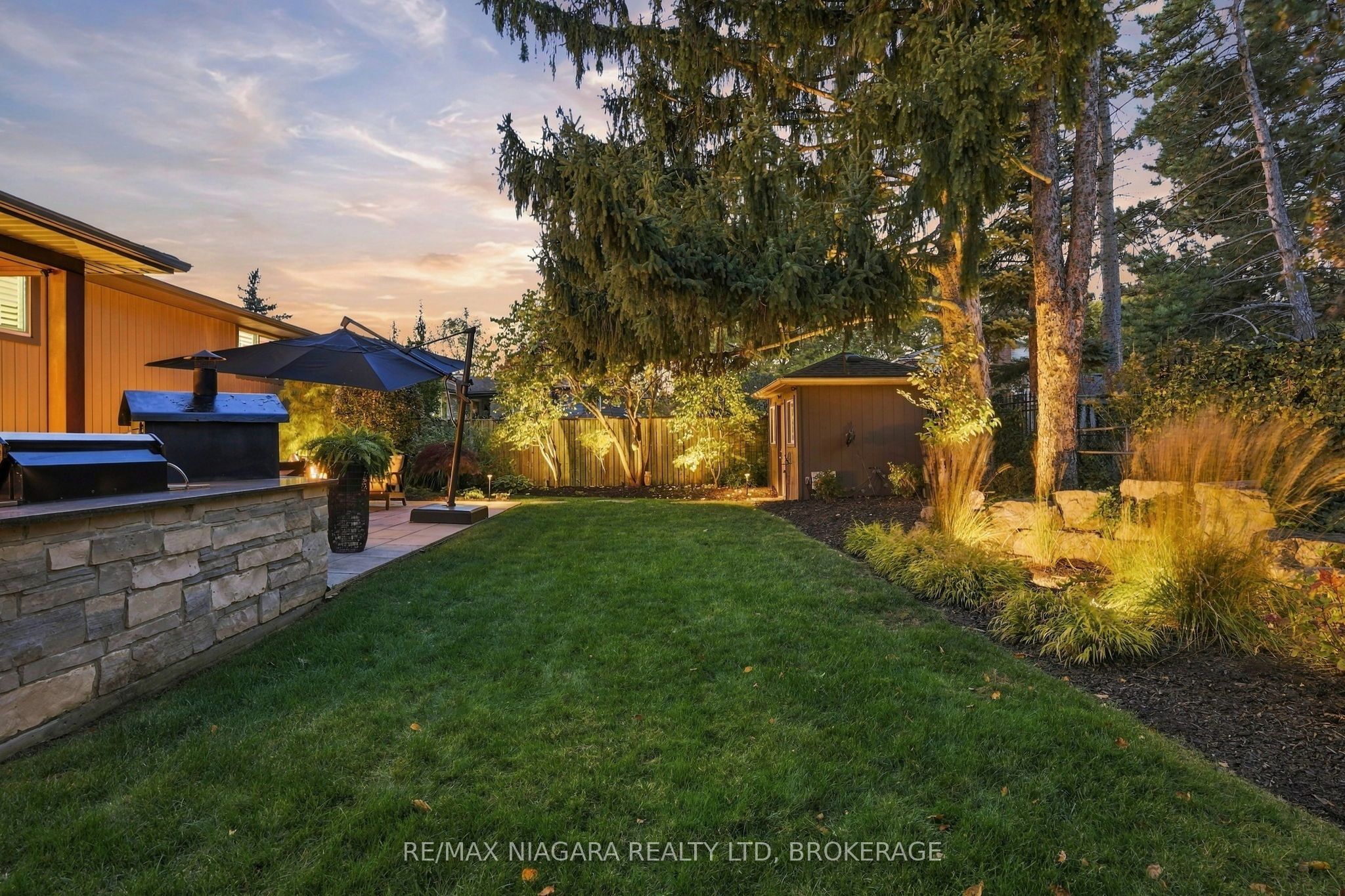 13 Royal Henley Boulevard Property Photo 40