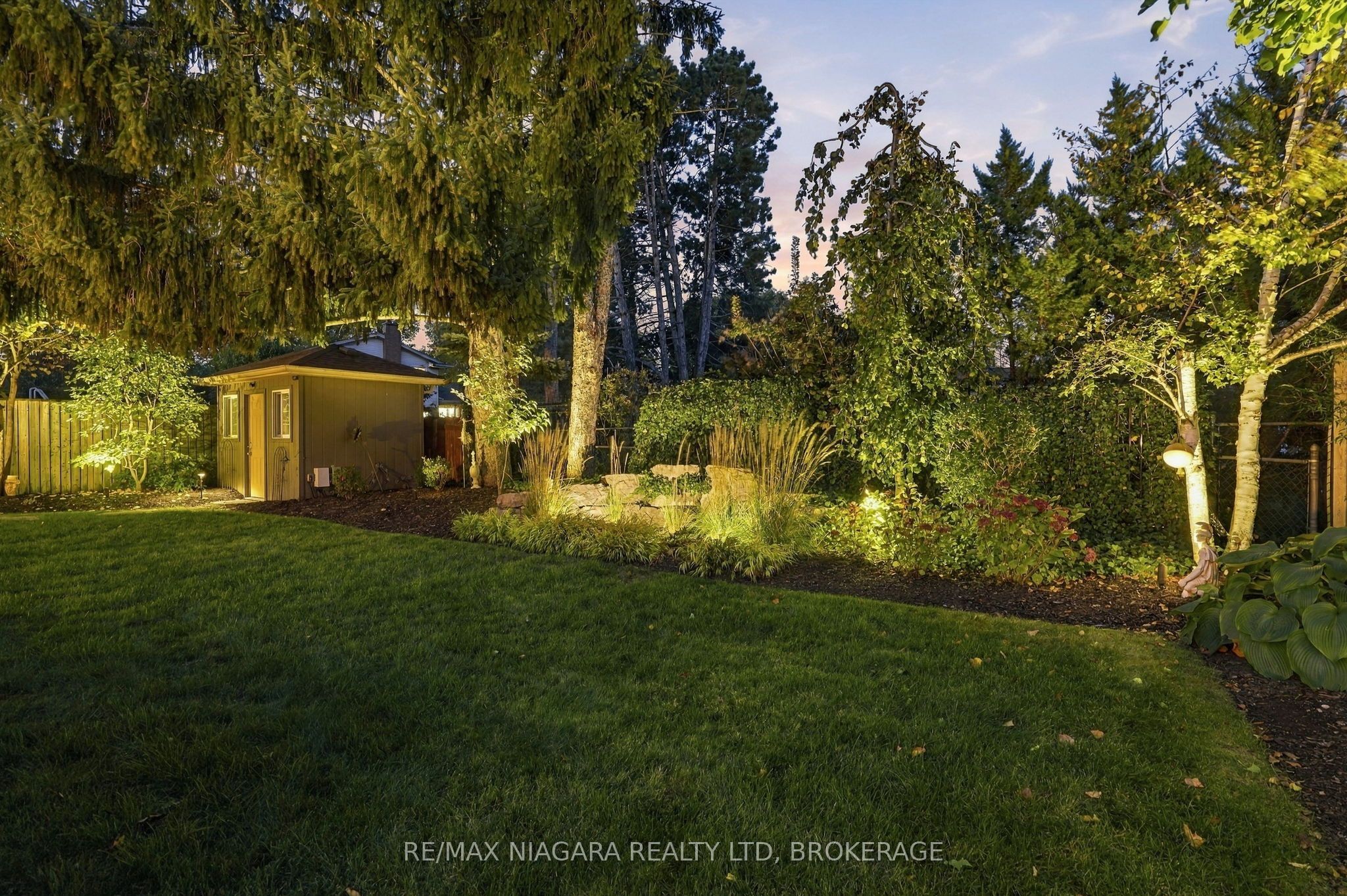 13 Royal Henley Boulevard Property Photo 41