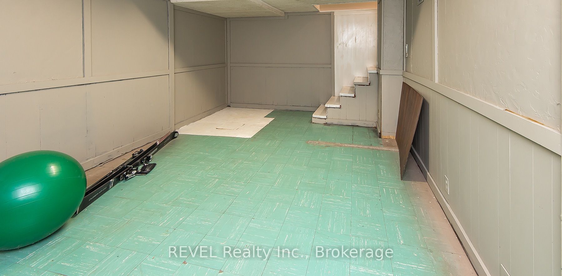 113 St. Paul Crescent Property Photo 20