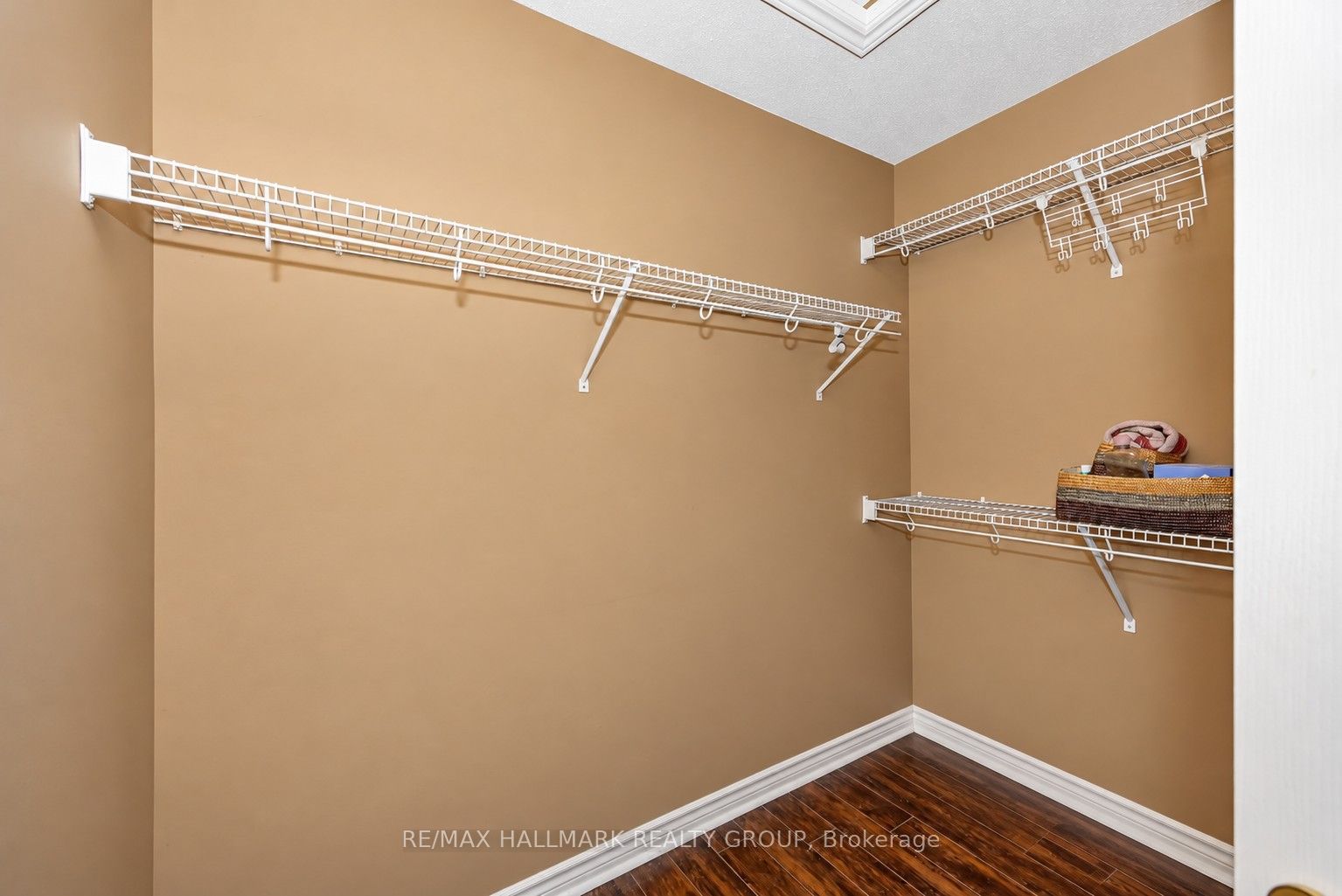 5b Kemp Drive Property Photo 35