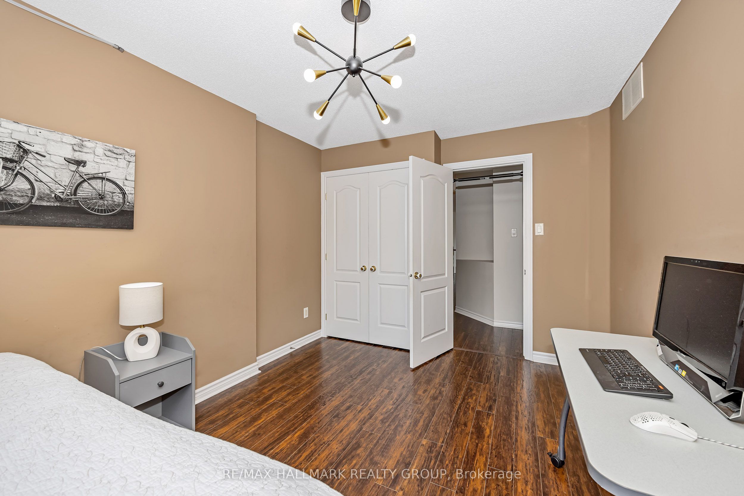 5b Kemp Drive Property Photo 42