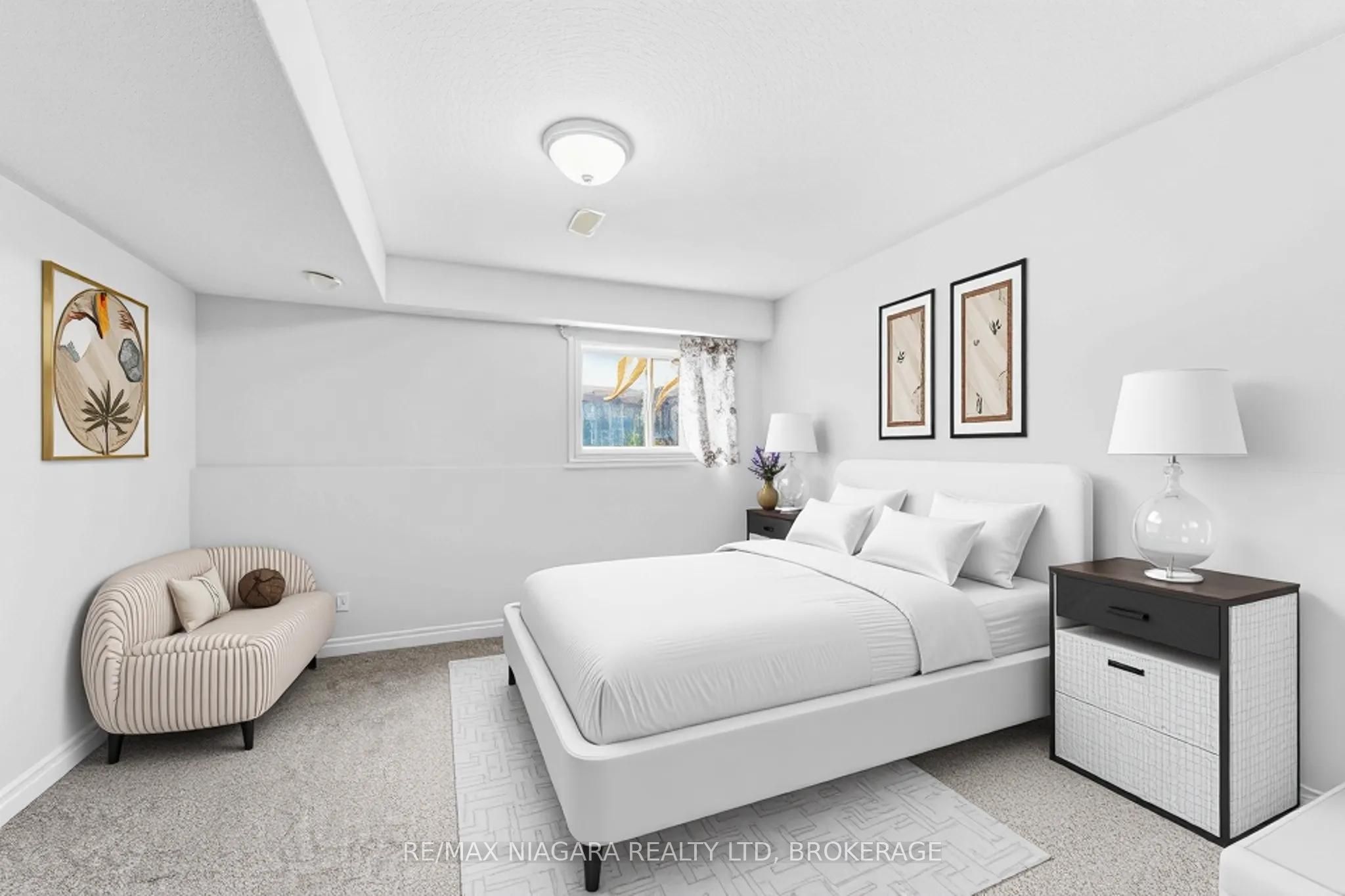8253 Costabile Drive Property Photo 17
