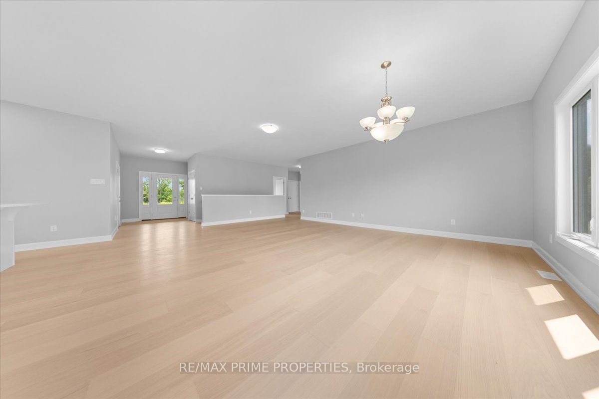 465 Pioneer Road Property Photo 8