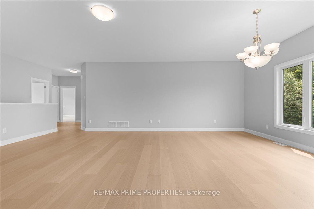 465 Pioneer Road Property Photo 10