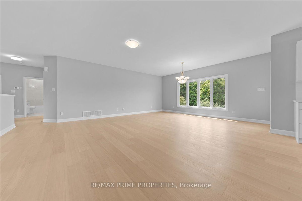 465 Pioneer Road Property Photo 11