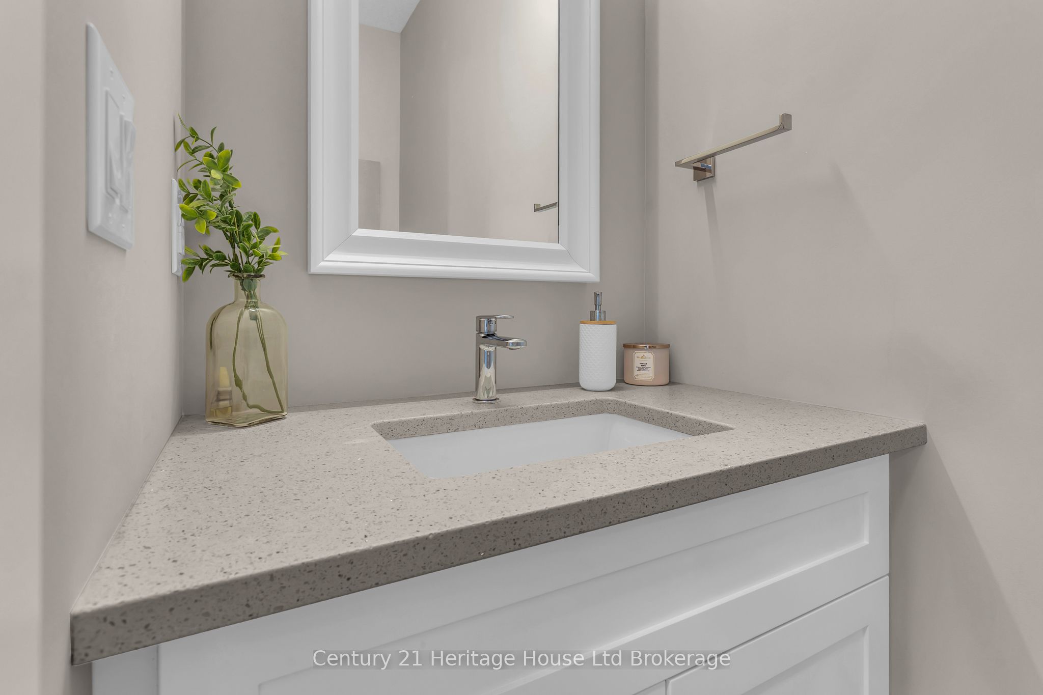 18 Thompson Court Property Photo 21