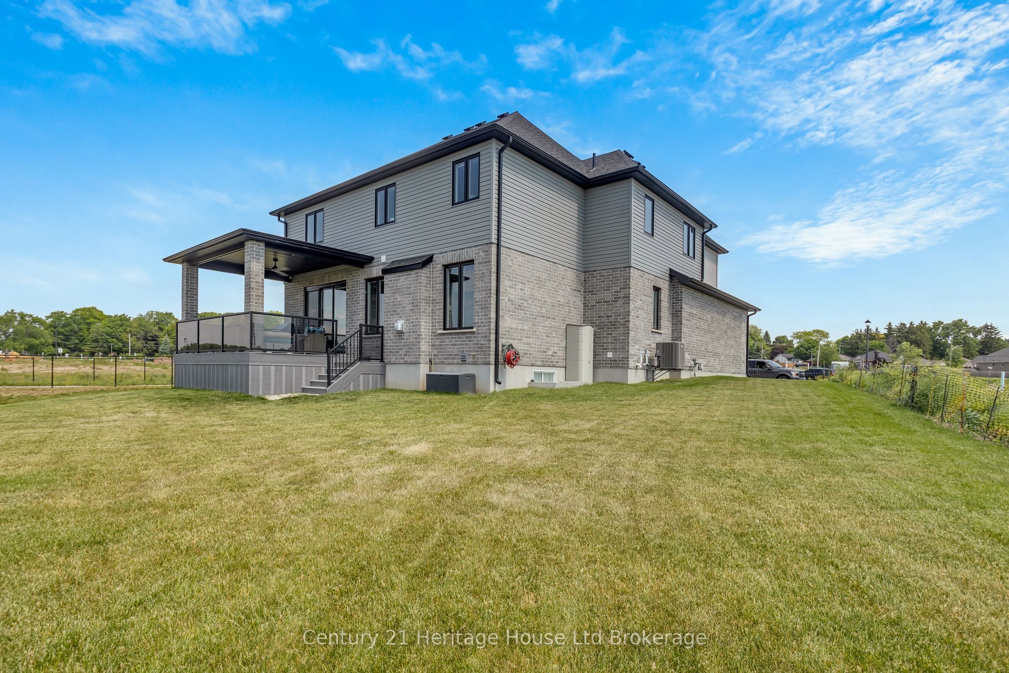 18 Thompson Court Property Photo 45