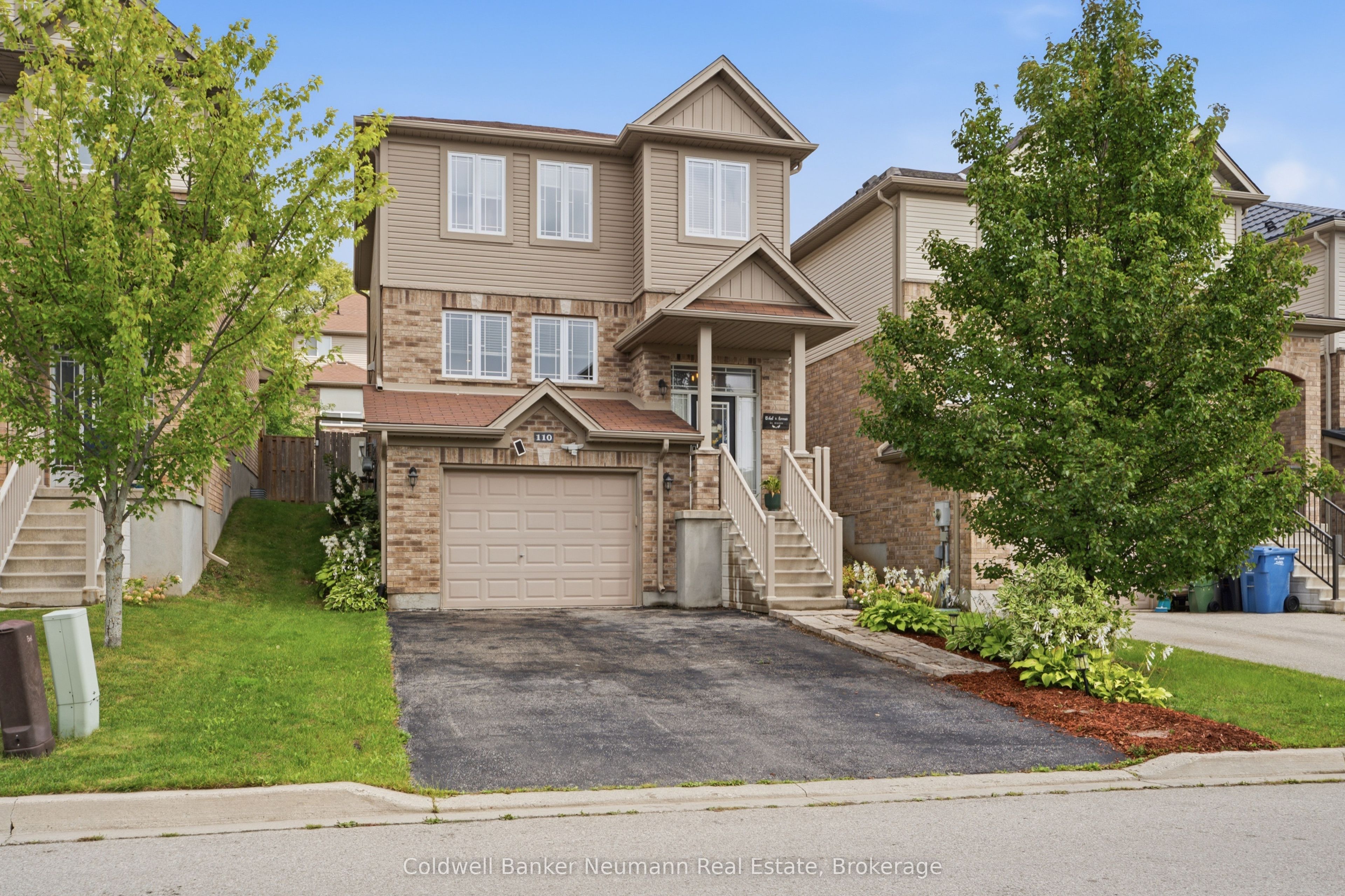 110 Oakes Crescent Property Photo 36