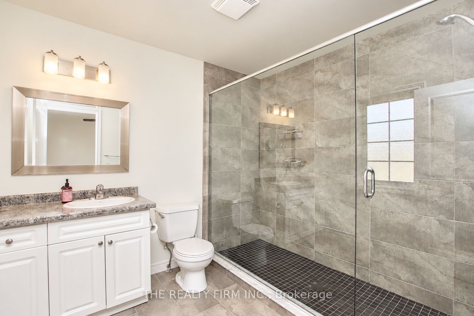 1030 Oakcrossing Gate 45 Property Photo 23