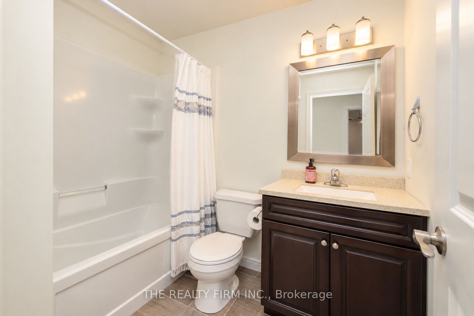 1030 Oakcrossing Gate 45 Property Photo 33