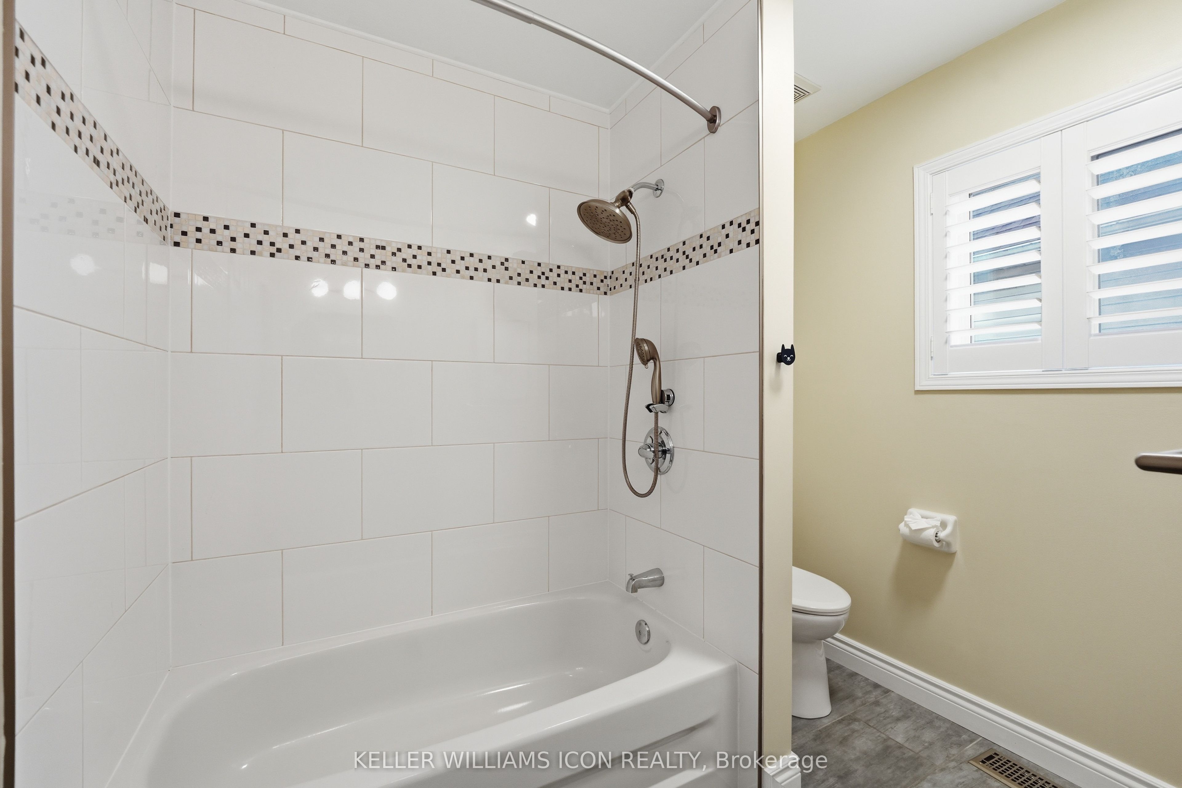 16 Hemlo Crescent Property Photo 32