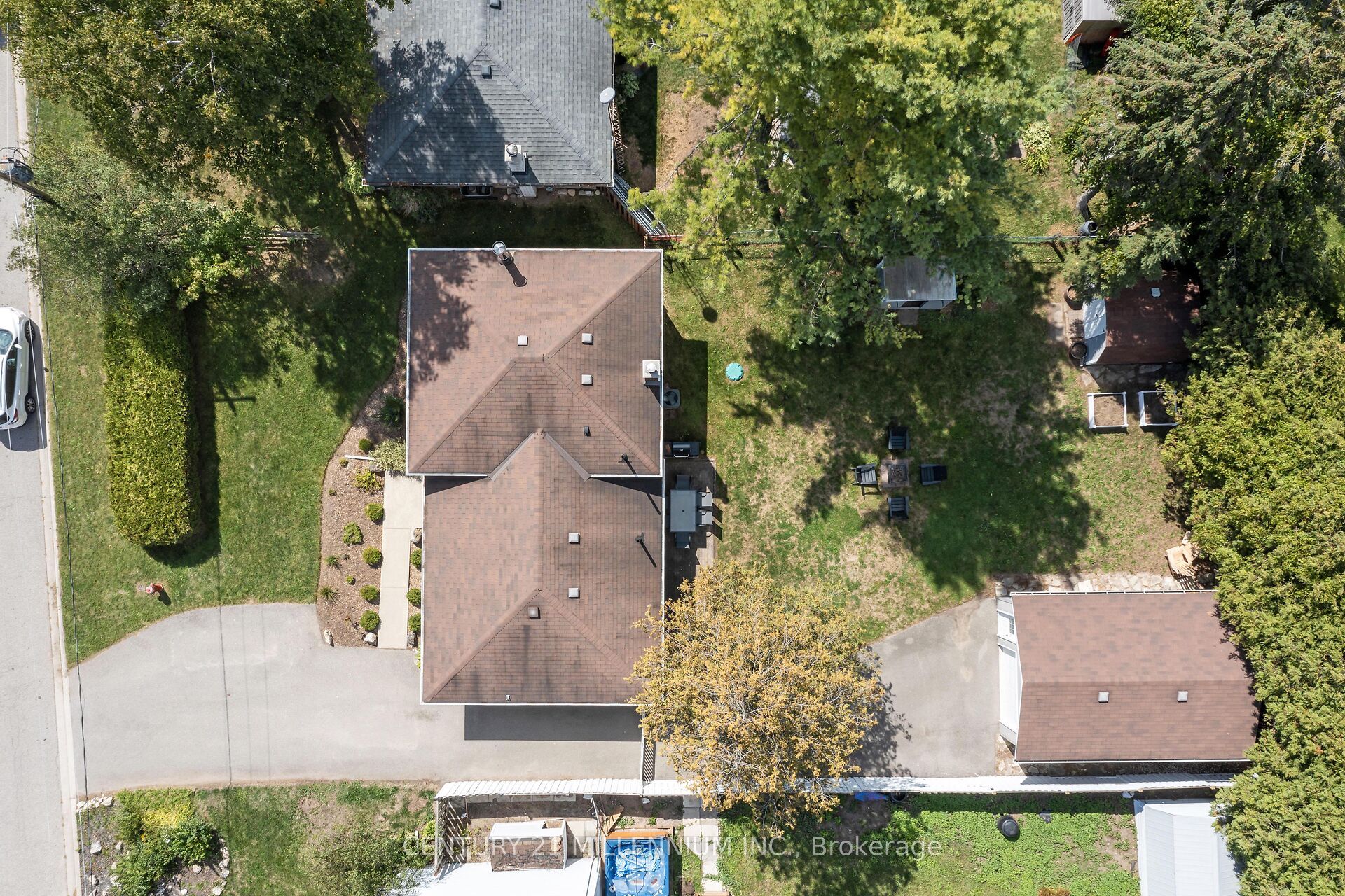 27 Dundas Street W Property Photo 40