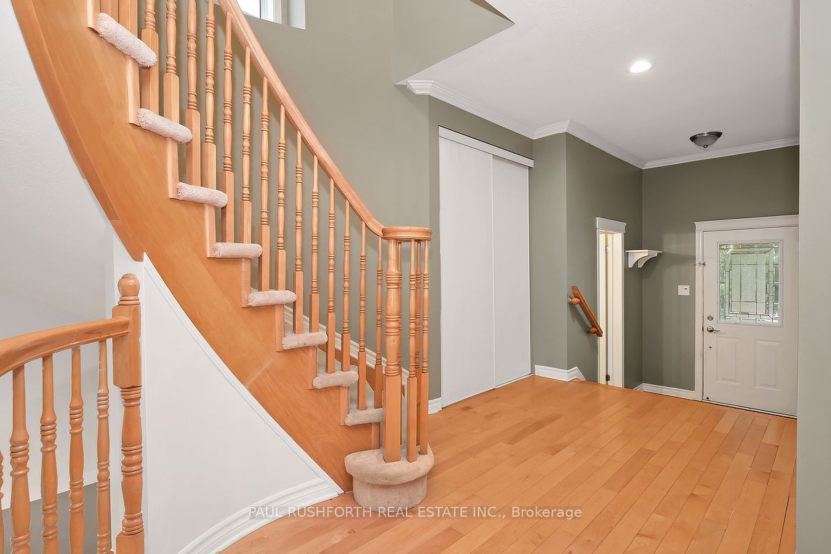 2216 Brockstone Crescent Property Photo 5