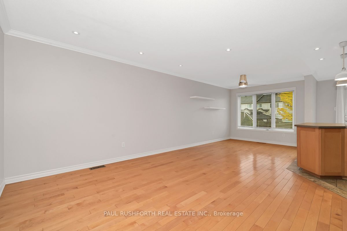 2216 Brockstone Crescent Property Photo 6