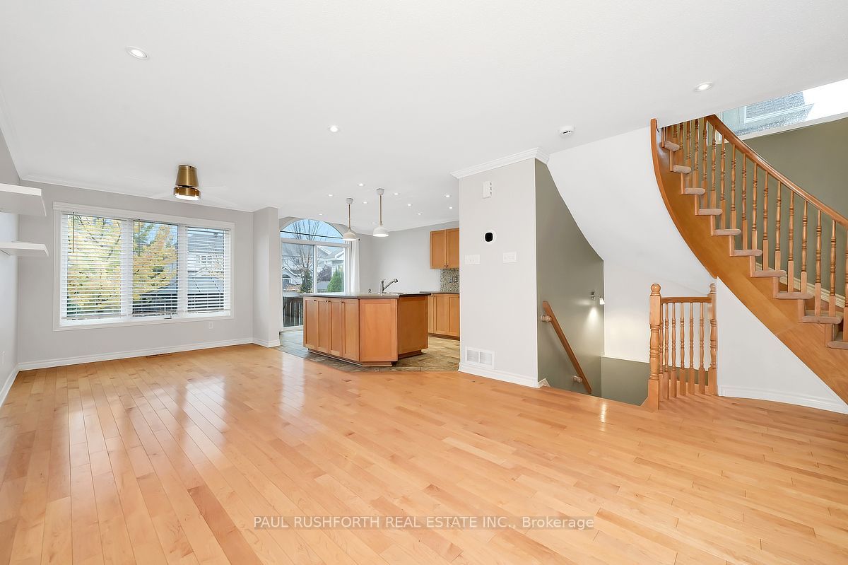 2216 Brockstone Crescent Property Photo 8