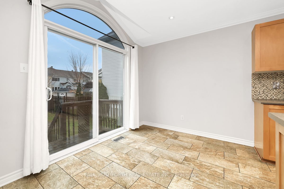 2216 Brockstone Crescent Property Photo 22