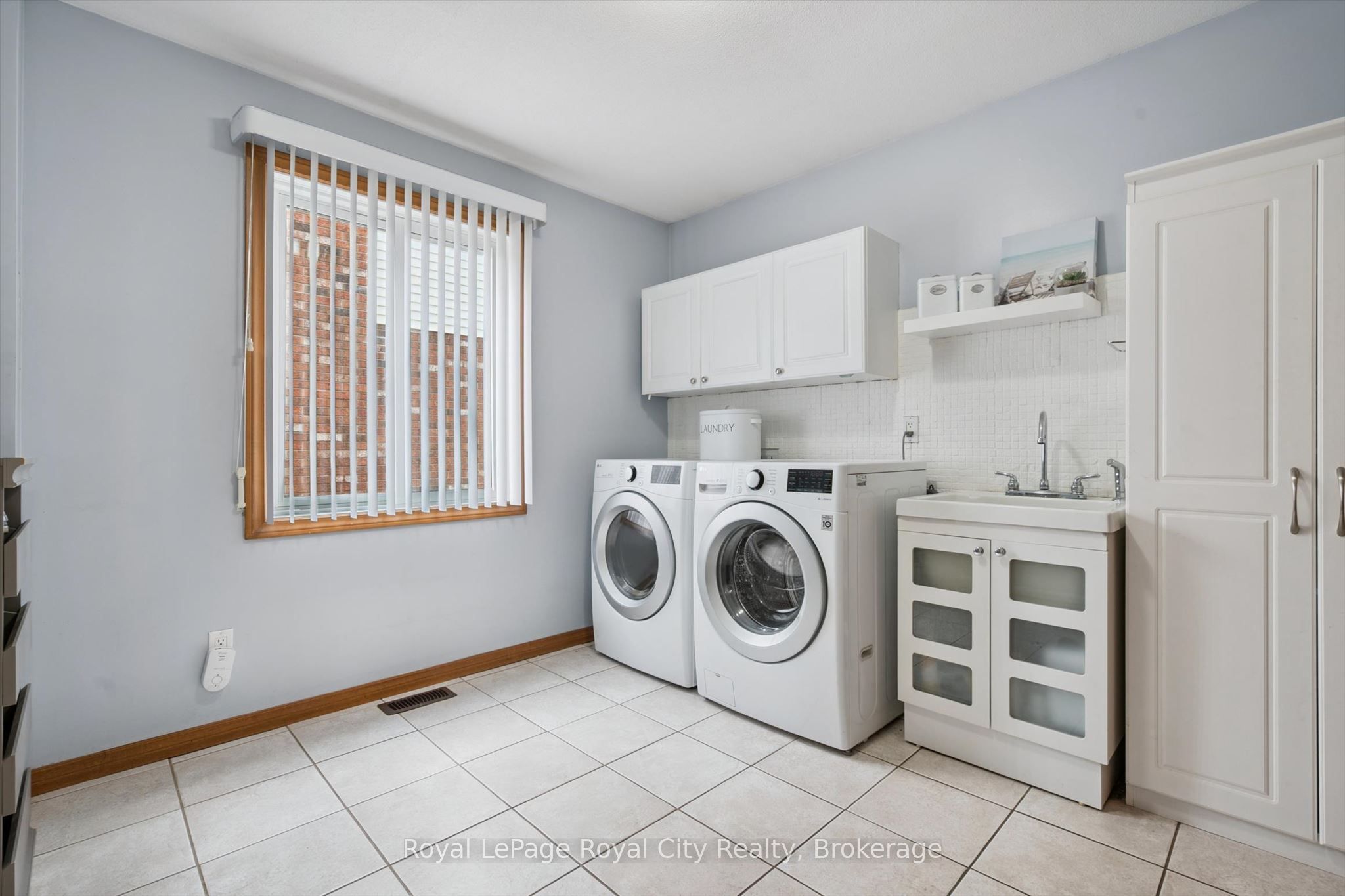 24 Greenwich Drive Property Photo 15