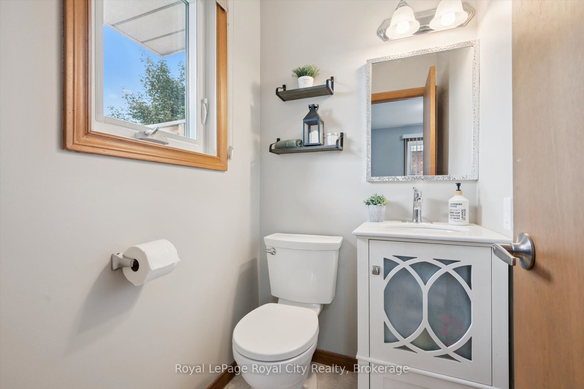 24 Greenwich Drive Property Photo 16