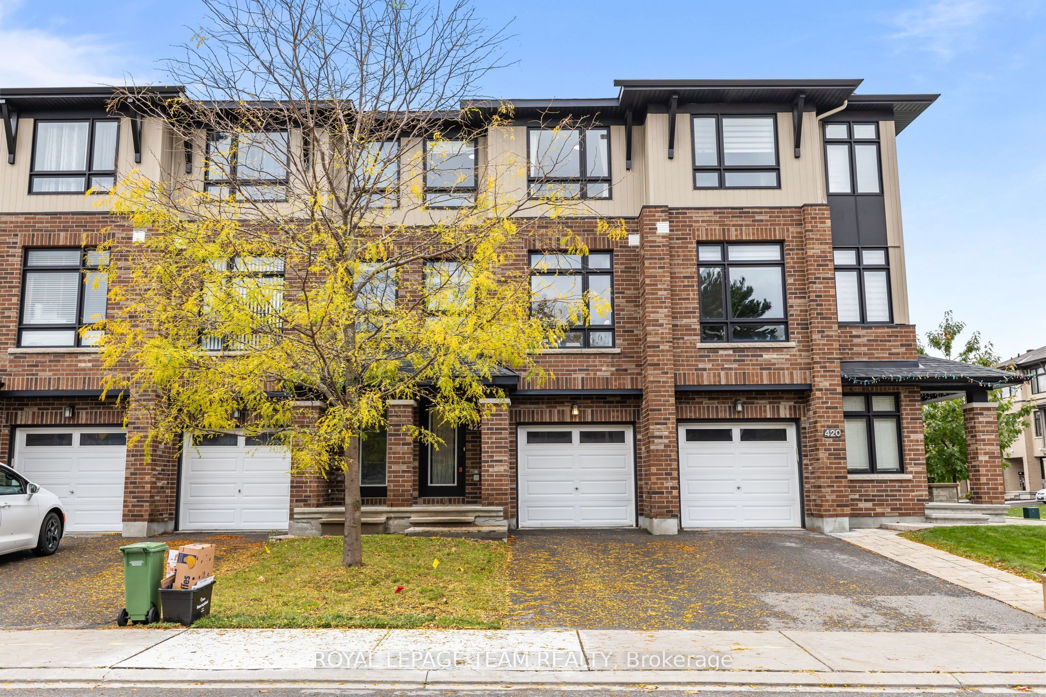 422 Tralee Road Property Photo 1