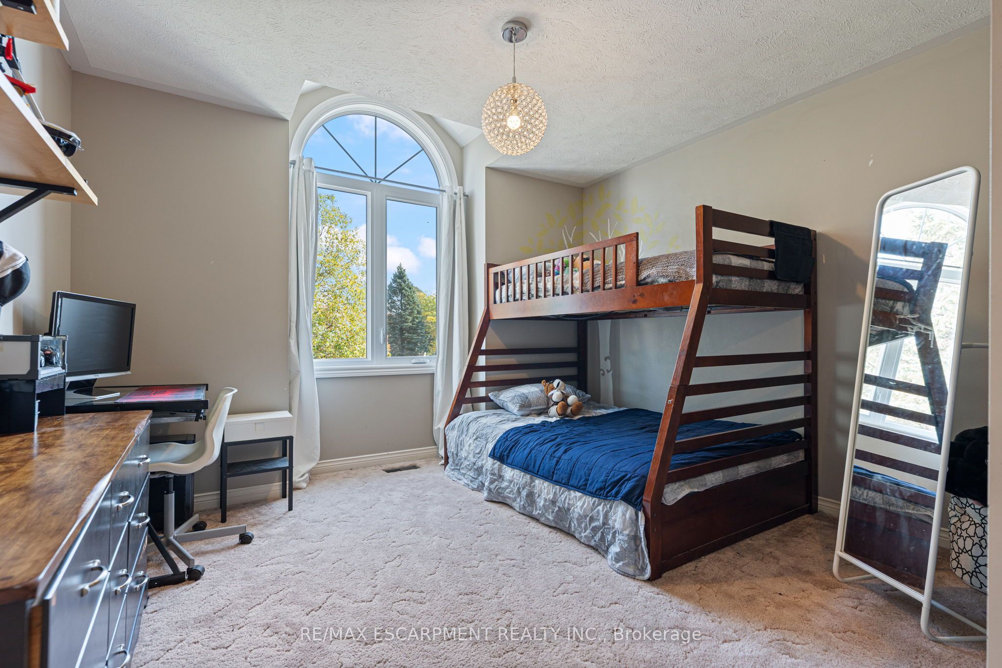 29 Leslie Avenue Property Photo 20