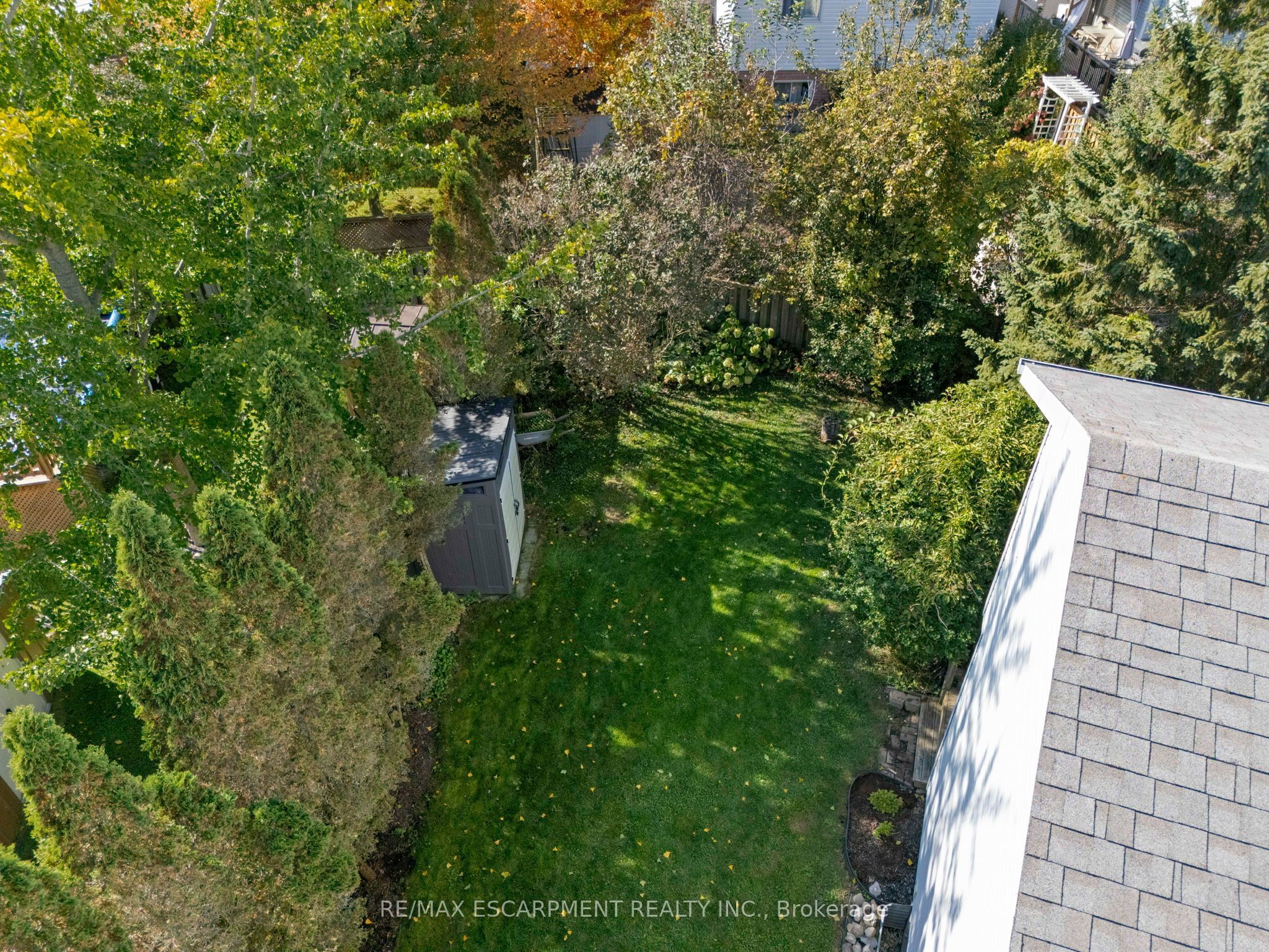 29 Leslie Avenue Property Photo 37