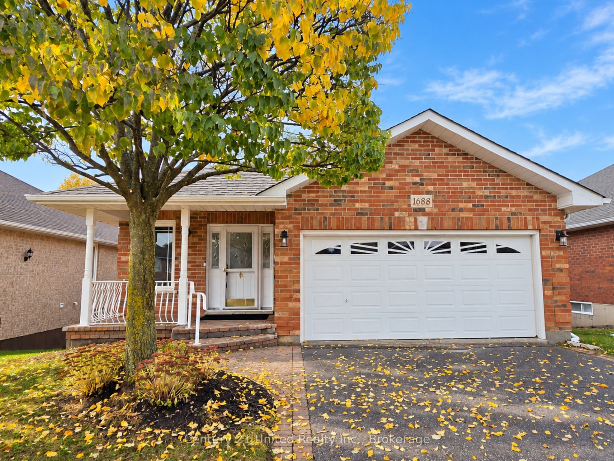 1688 Glenforest Boulevard Property Photo 1